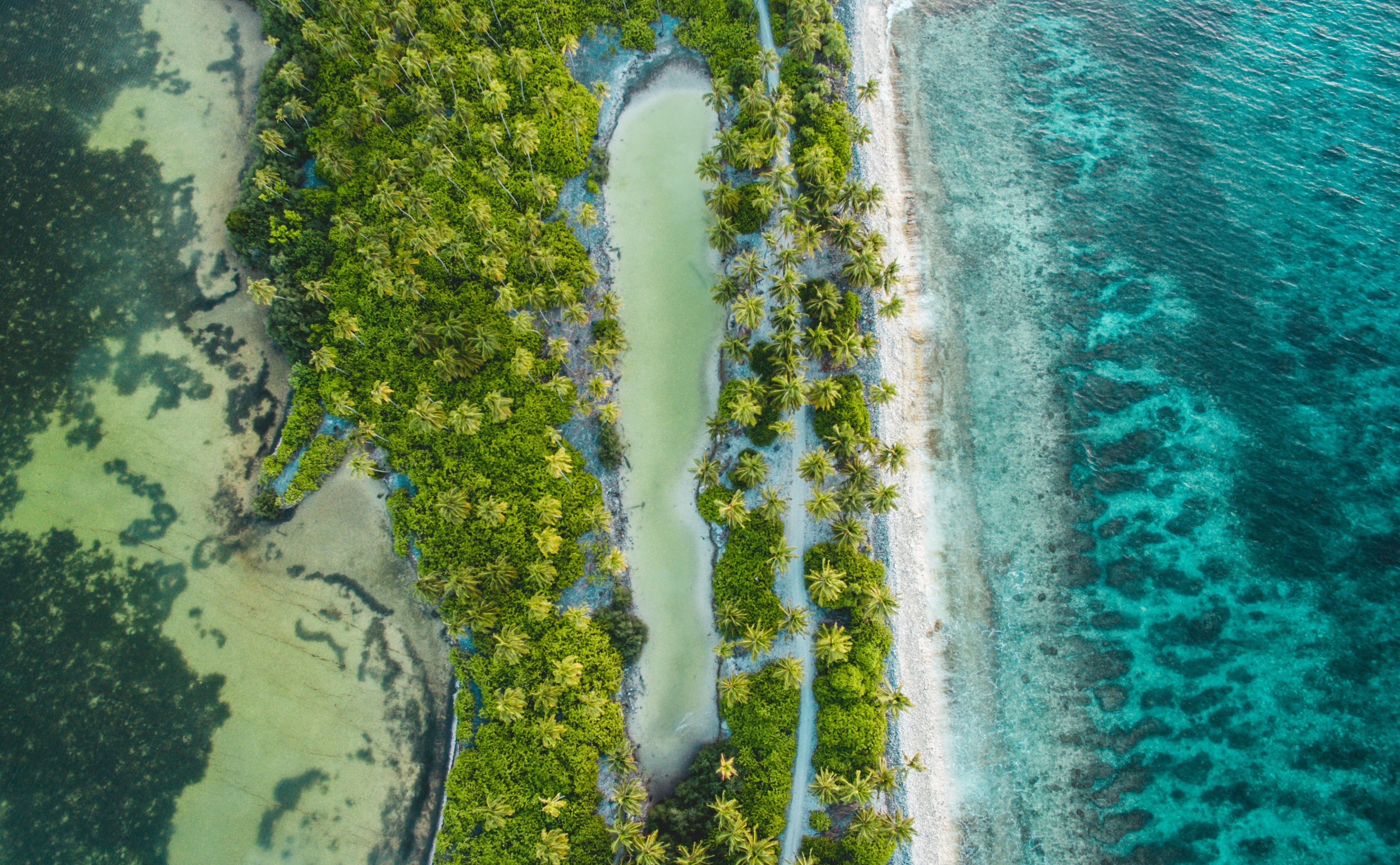 Islands, AdduCity, KoatteyMagu, 4K, Travel, DronePhotography, Tropical, DroneView, Maldives, palmtrees, Path, Aerial, AerialPhotography, HD Wallpaper