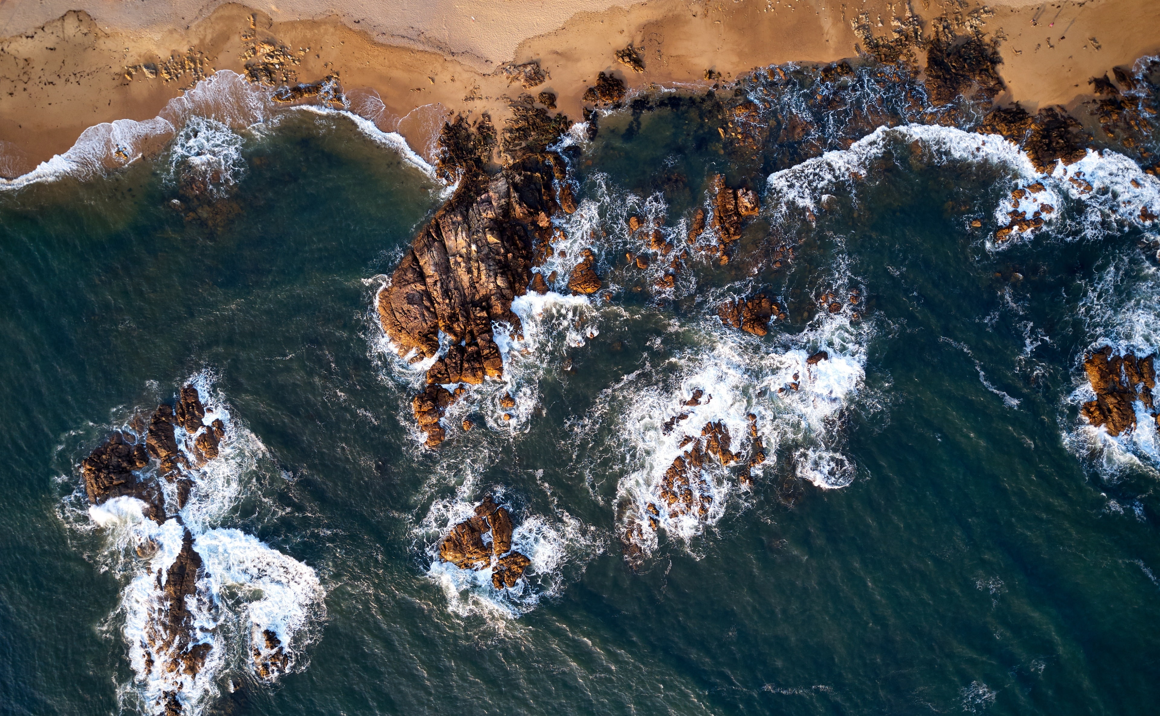 4K, high angle view, beauty in nature, Wave, Water, outdoors, rock - object, sea, rock, Sand, motion, Beach, solid, Nevogilde, no people, Shore, non-urban scene, HD Wallpaper