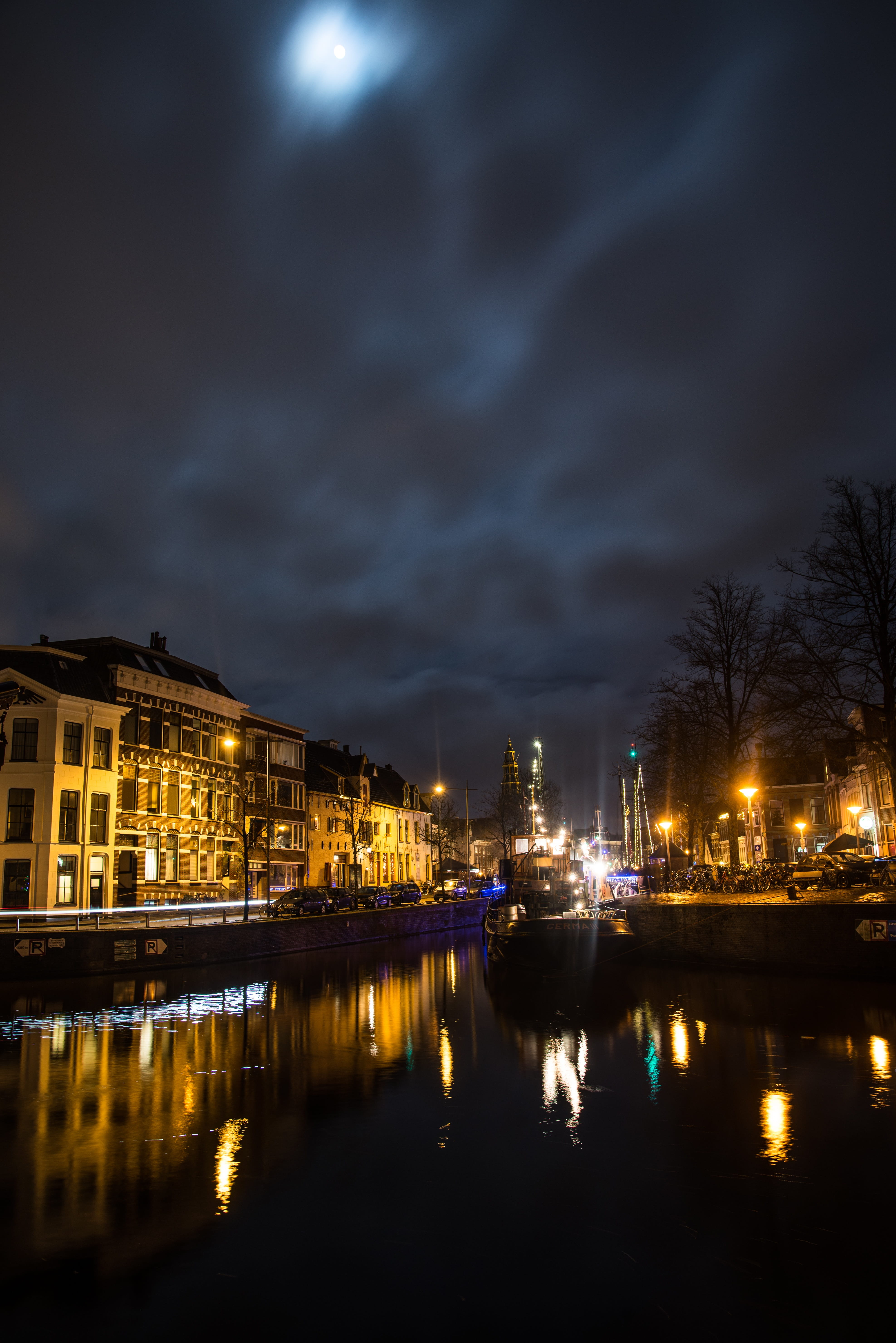 hoge der aa, outdoors, nautical vessel, built structure, waterfront, dutch, river, residential district, reflection, nature, architecture, tourism, groningen, Phone HD Wallpaper