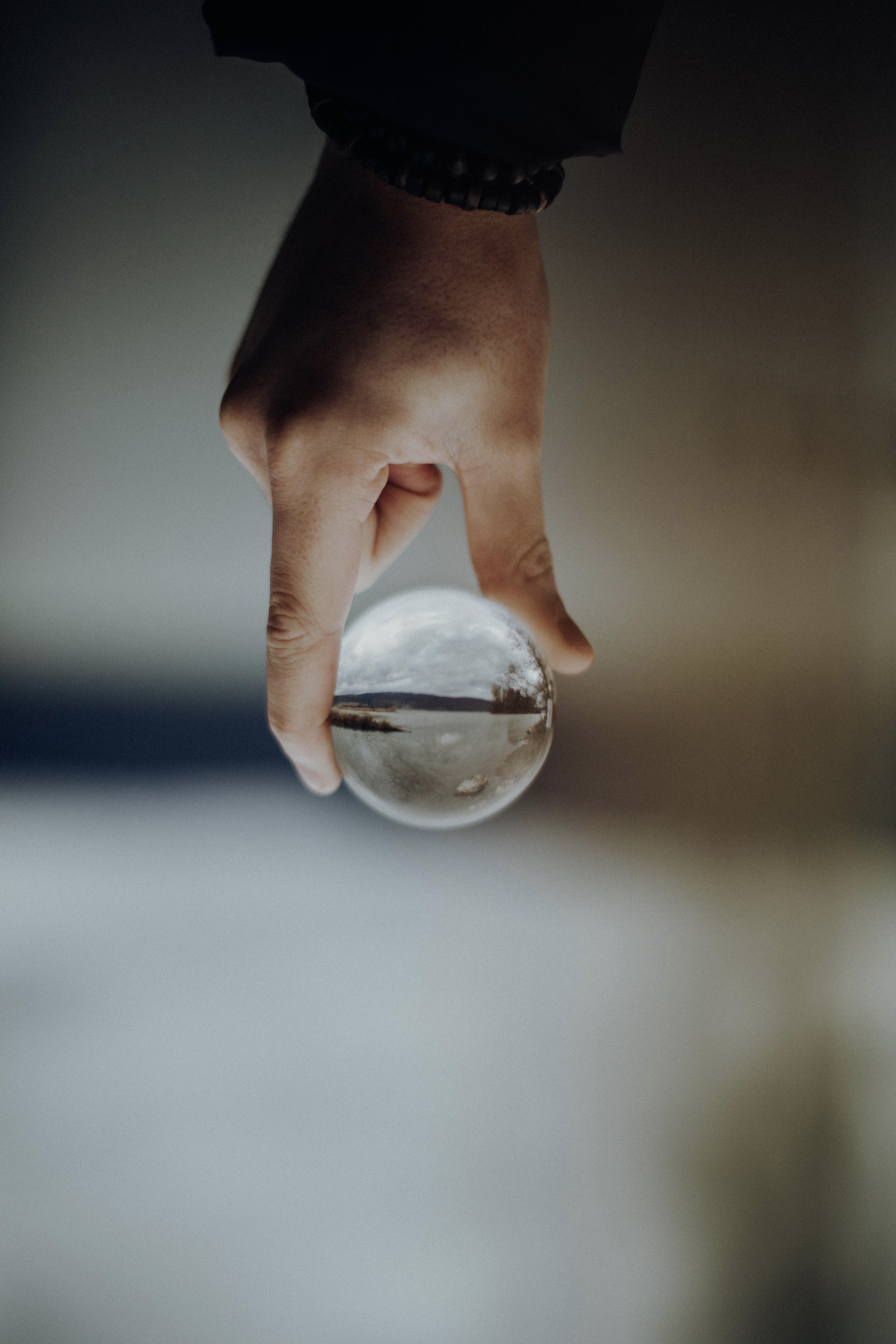body part, low section, close-up, one person, transparent, macro, reflection, sphere, 5K, selective focus, crystal ball, glass, day, human body part, hand, Phone HD Wallpaper