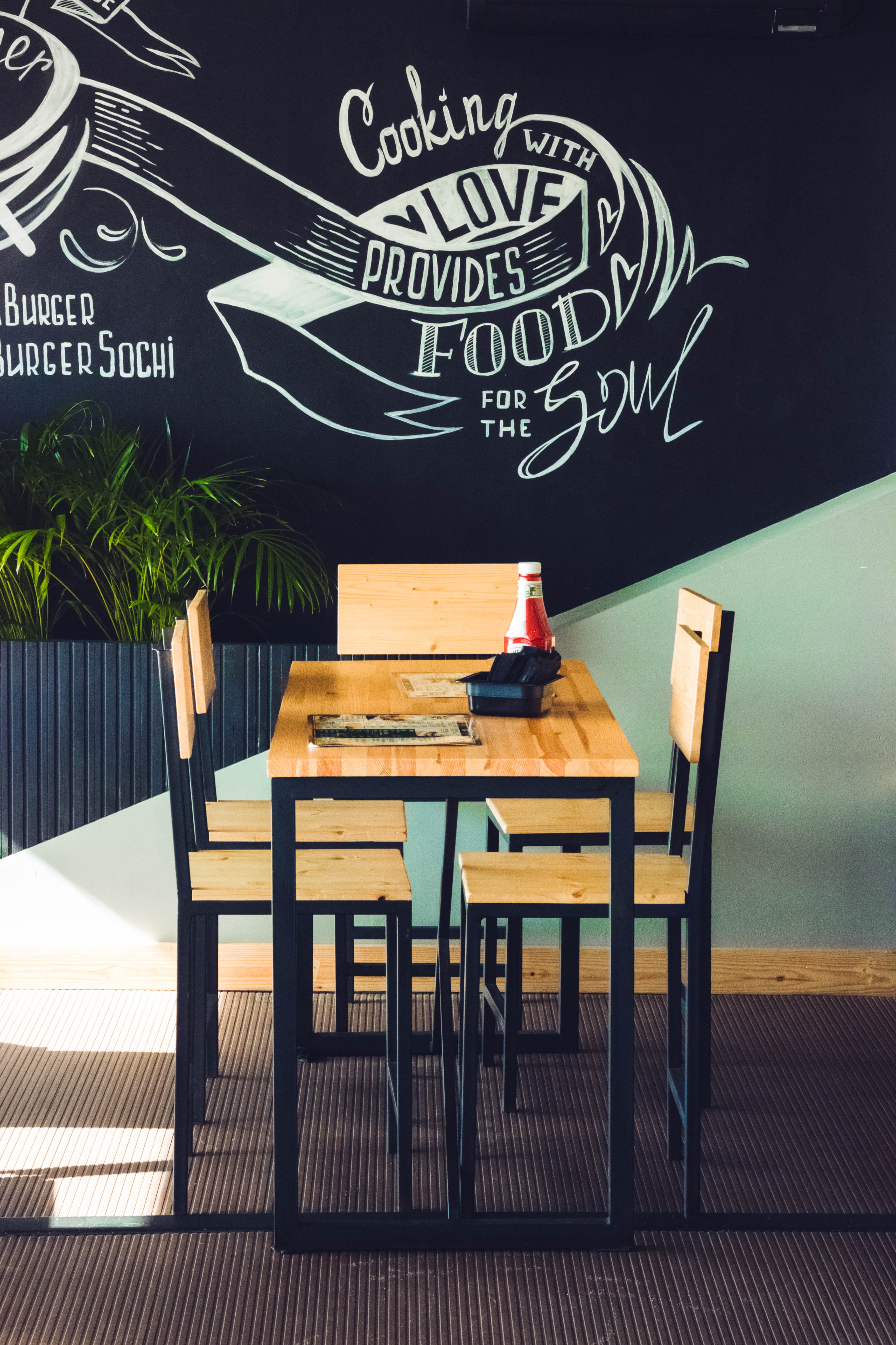 furniture, nature, blackboard, wooden table top, restaurant, wood, indoors, contemporary, board, glass, wooden chairs, education, no people, diner, room, Phone HD Wallpaper