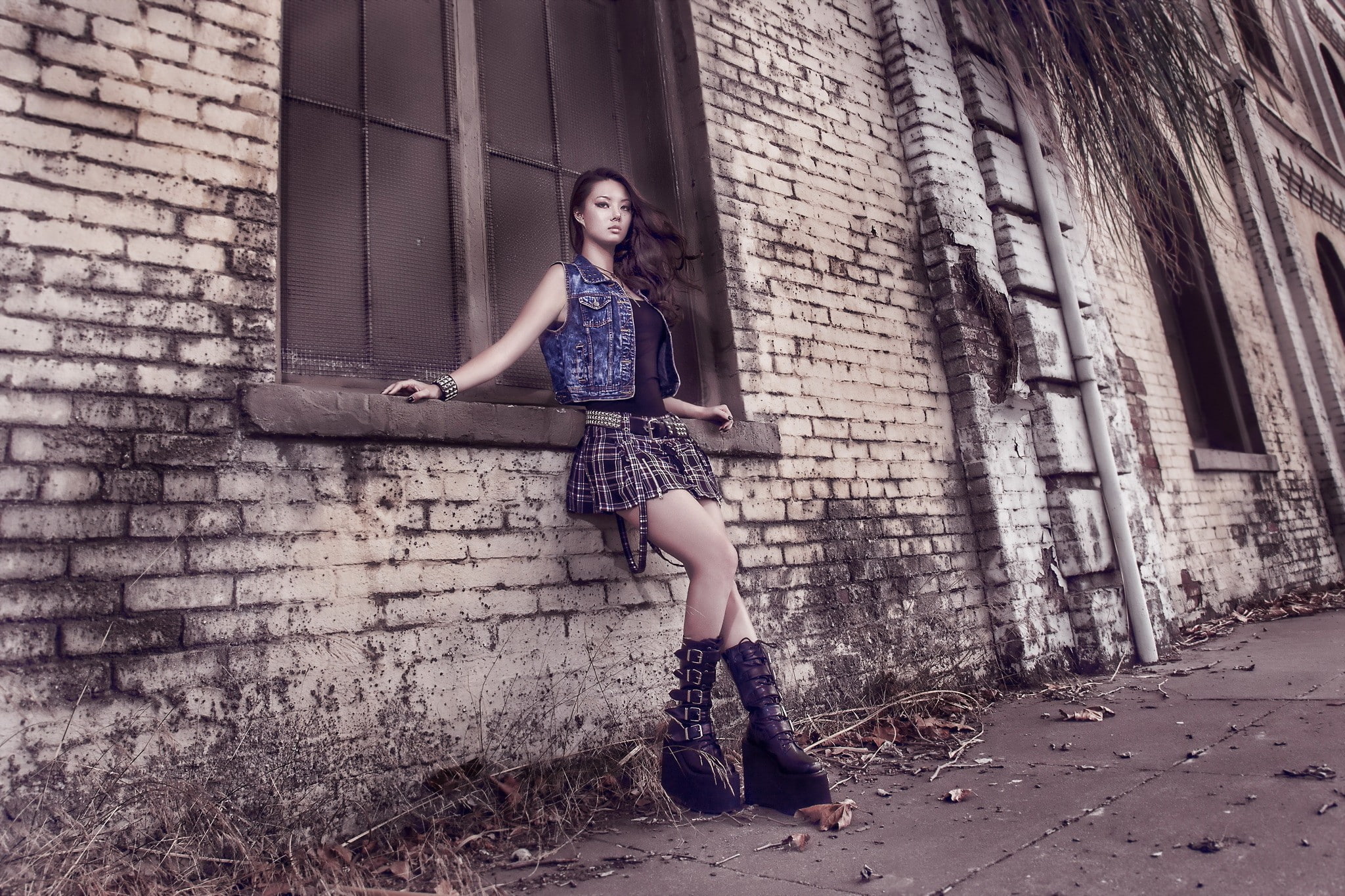 long, standing, skirt, 1080P, long hair, hair, model, 2048x1365, women, HD Wallpaper
