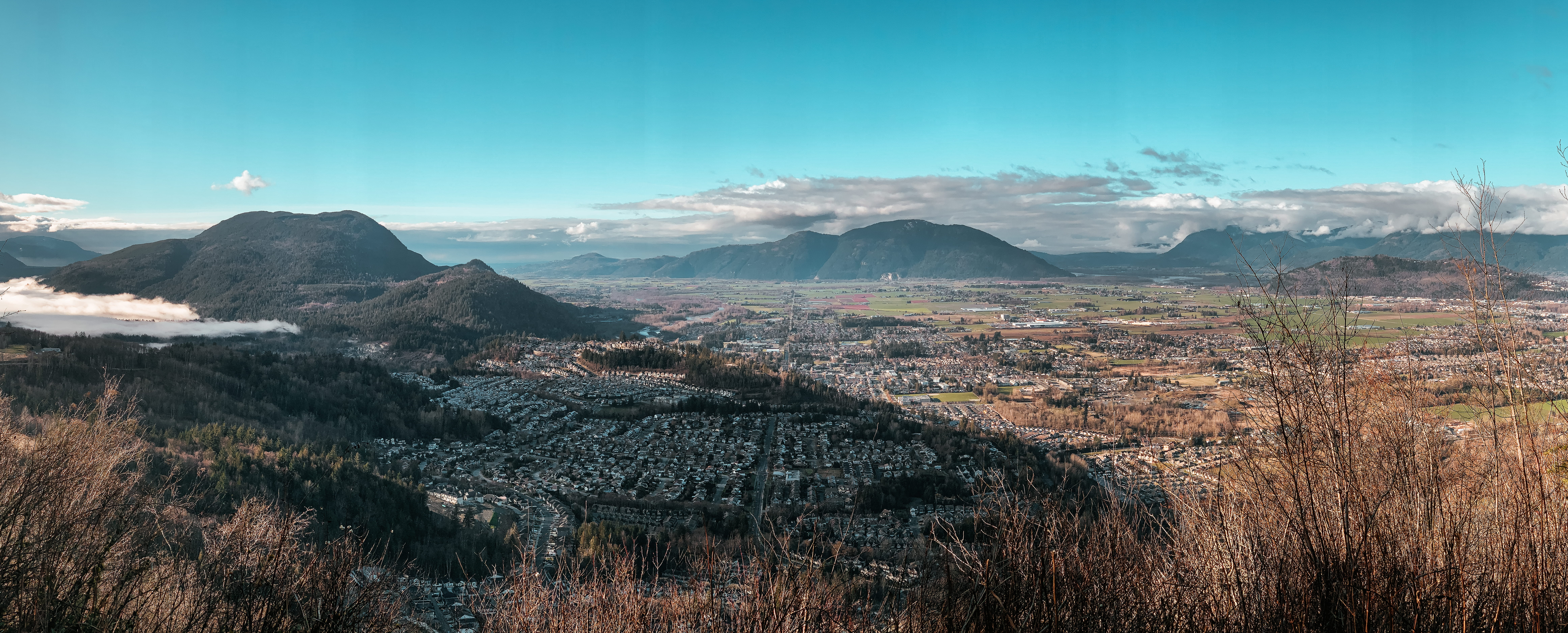 plateau, non-urban scene, beauty in nature, slope, landscape, tranquility, outdoors, chilliwack, wide, 8K, valley, idyllic, city, scenery, panoramic, environment, HD Wallpaper