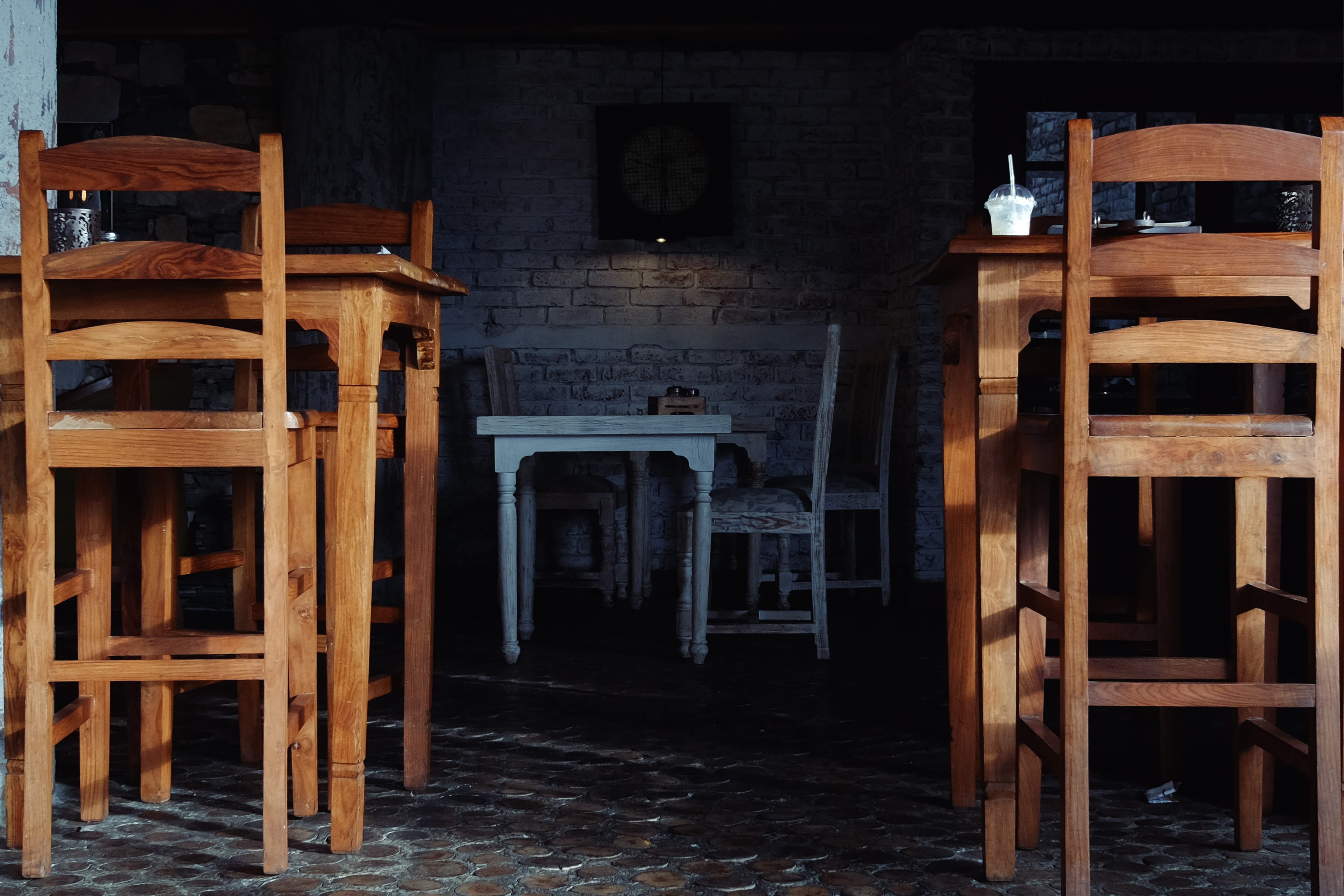 day, spaces, india, furniture, natural light, brown, no people, mussoorie, old, wood - material, wall - building feature, empty, building, cozy, house, HD Wallpaper
