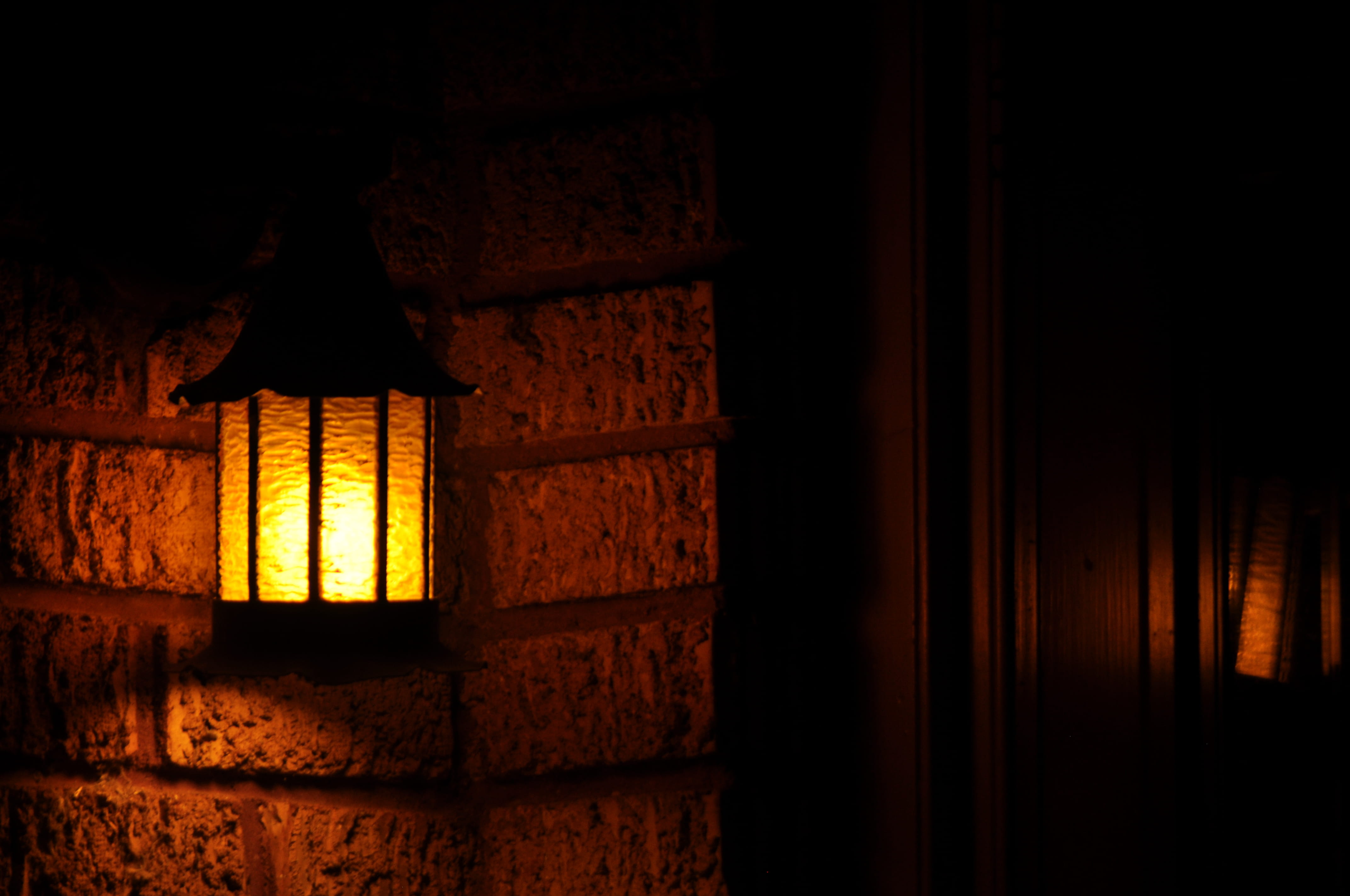 4K, close-up, nightlife, no people, yellow, night, glassdoors, wall, built structure, light fixture, light, indoors, brick, glowing, dark, amarillo, architecture, HD Wallpaper