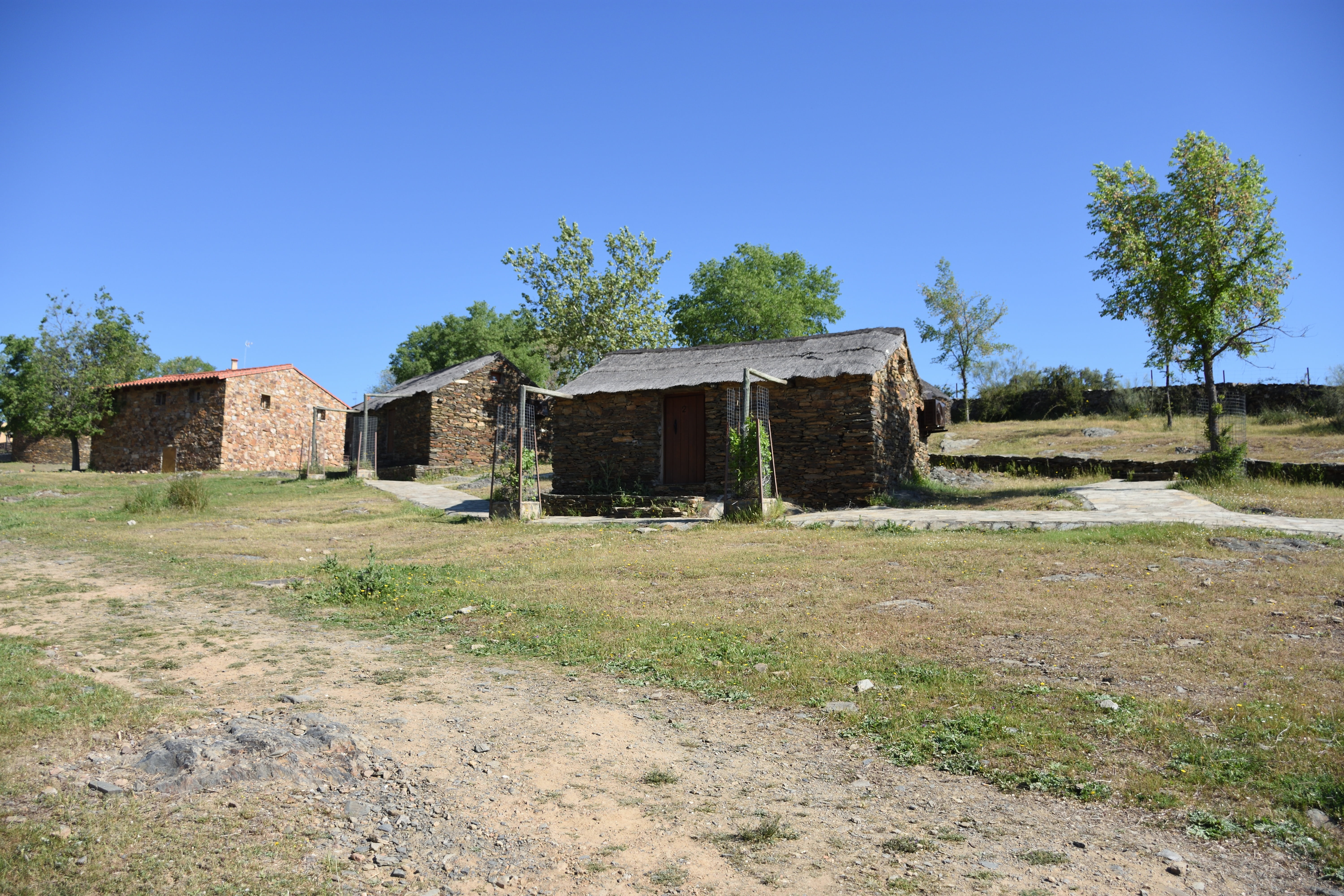 history, nature, no people, outdoors, house, plant, day, tree, building, building exterior, grass, monfragüe, brick, residential district, architecture, HD Wallpaper