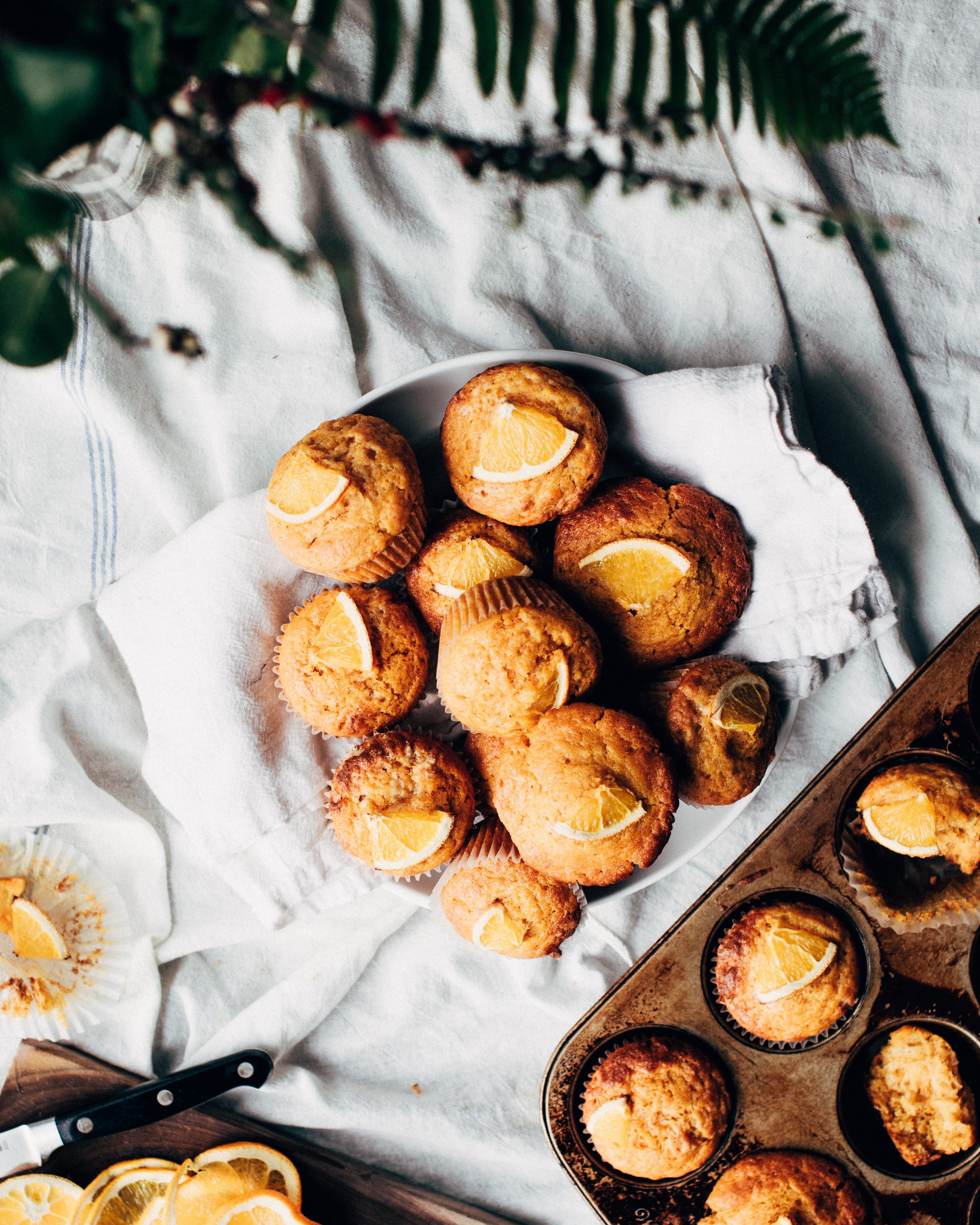 directly above, baking sheet, temptation, close-up, french food, food, tray, food and drink, table, rustic, ready-to-eat, cupcakes, cookie, sweet Food, Phone HD Wallpaper