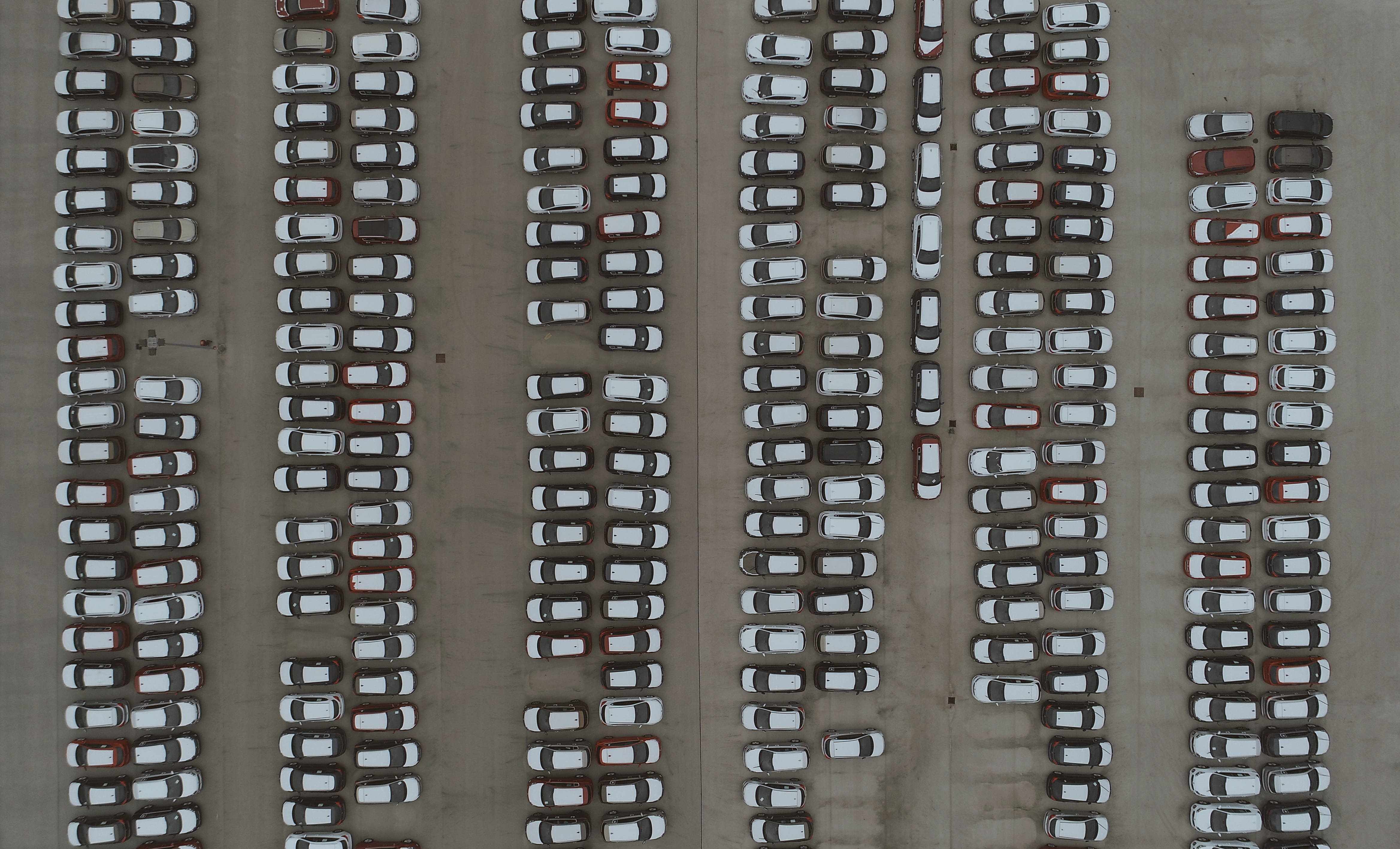 large group of objects, no people, parking, cars, Lots, building, side by side, car, from above, aerial view, arrangement, repetition, photography, architecture, HD Wallpaper