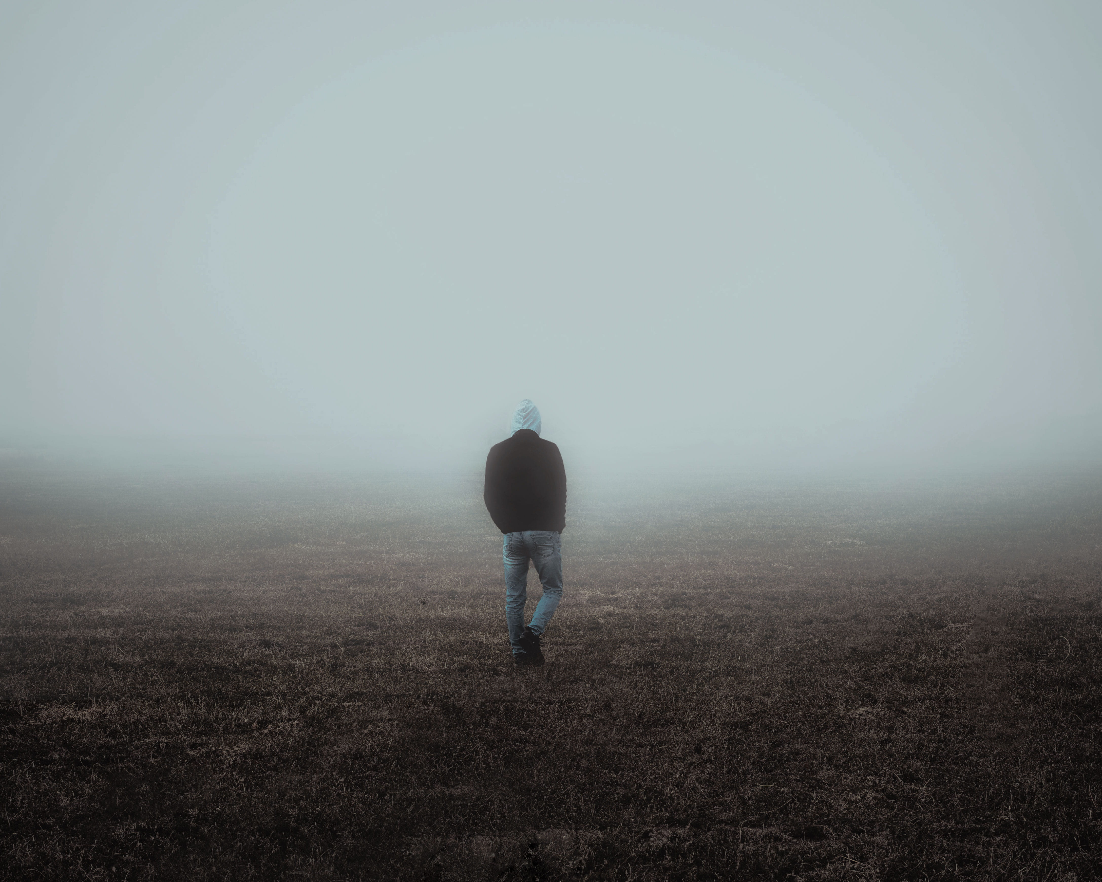 lifestyles, white, wilderness, solitude, fogs, field, men, pollution, sunrise, person, human, sky, day, front, outdoors, leisure activity, standing, rear view, HD Wallpaper