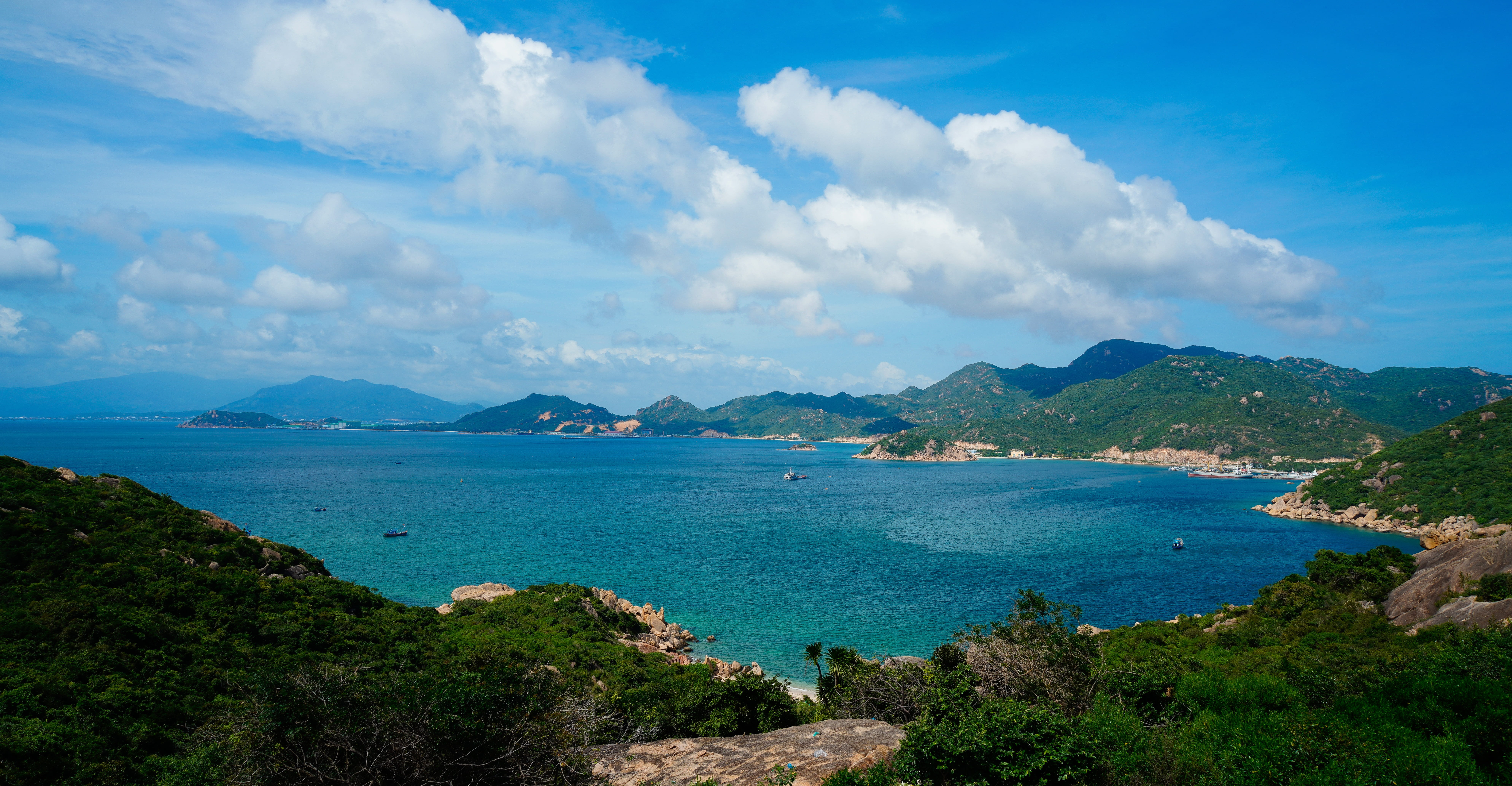 plant, outdoors, beauty in nature, tranquil scene, cam ranh sea, water, tranquility, scenics - nature, pure, blue sky, rock, land, khanh hoa, tree, beach, HD Wallpaper