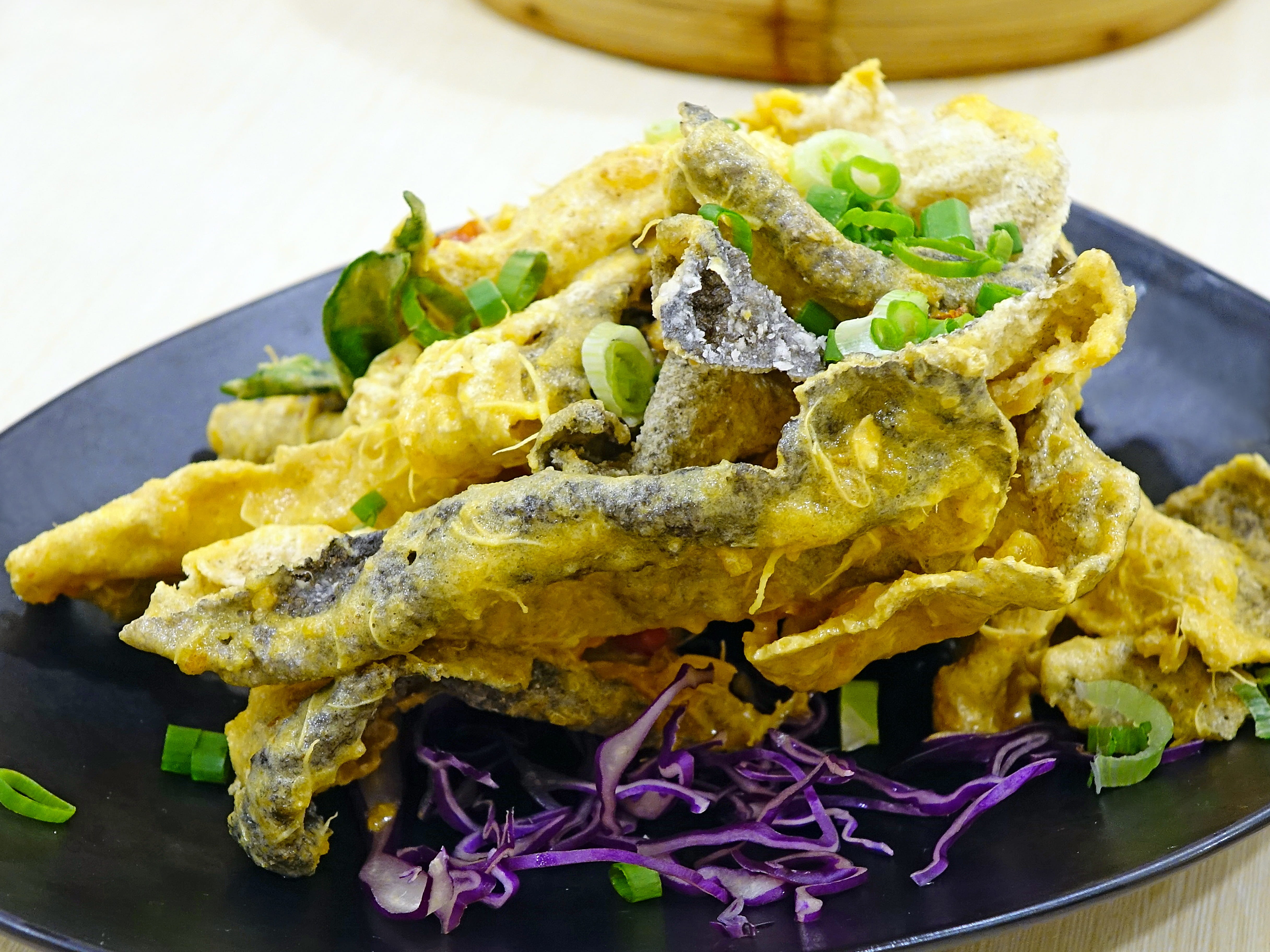 crockery, table, freshness, fried, gourmet, chinese, Salted Egg, 咸蛋炸鱼皮, culinary, snack, asian, nacho chip, restaurant, meal, indulgence, Egg Fish, healthy eating, HD Wallpaper