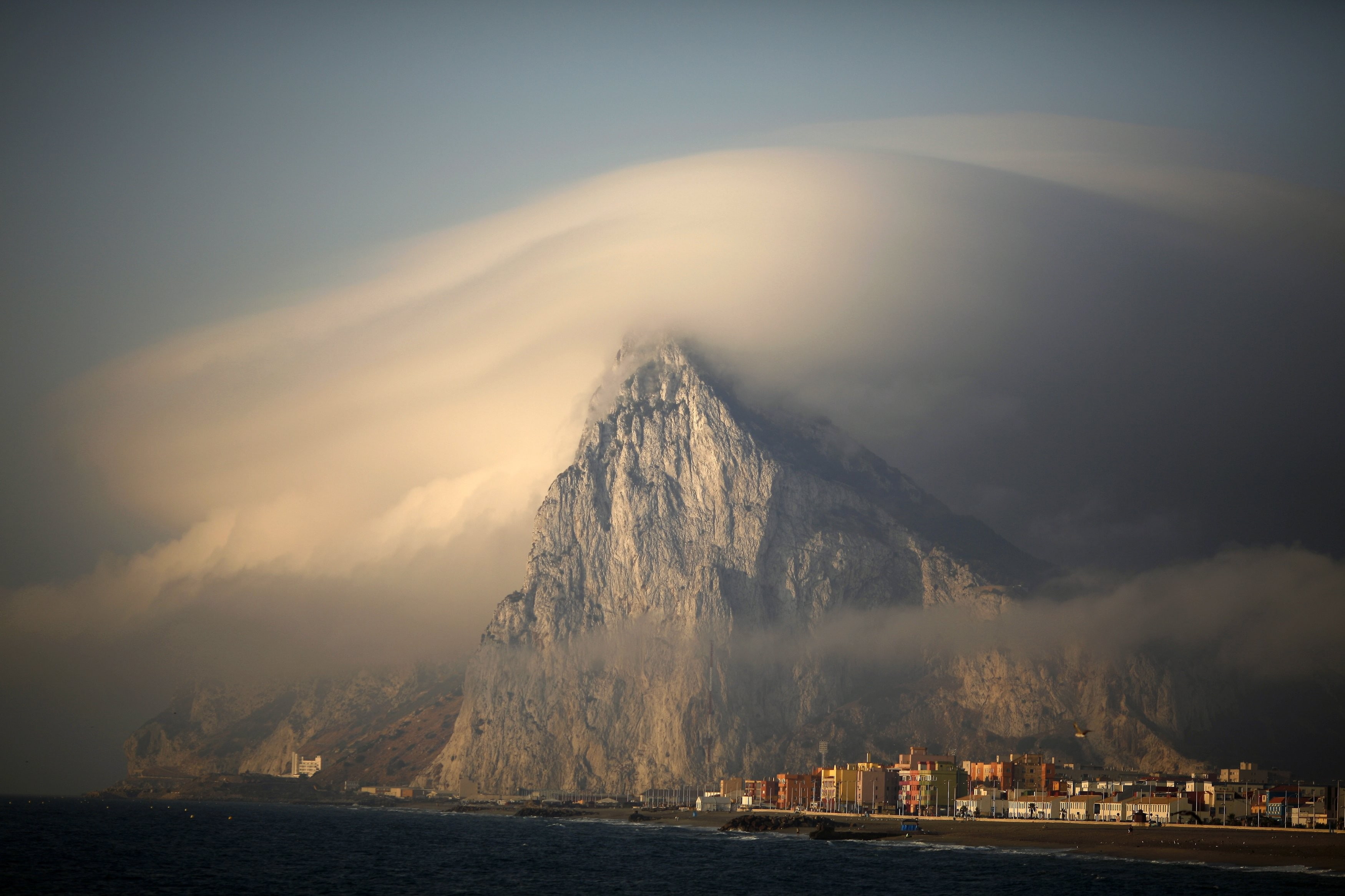 coast, house, sea, mist, 2K, UK, Gibraltar, landscape, town, clouds, nature, mountains, beach, building, HD Wallpaper