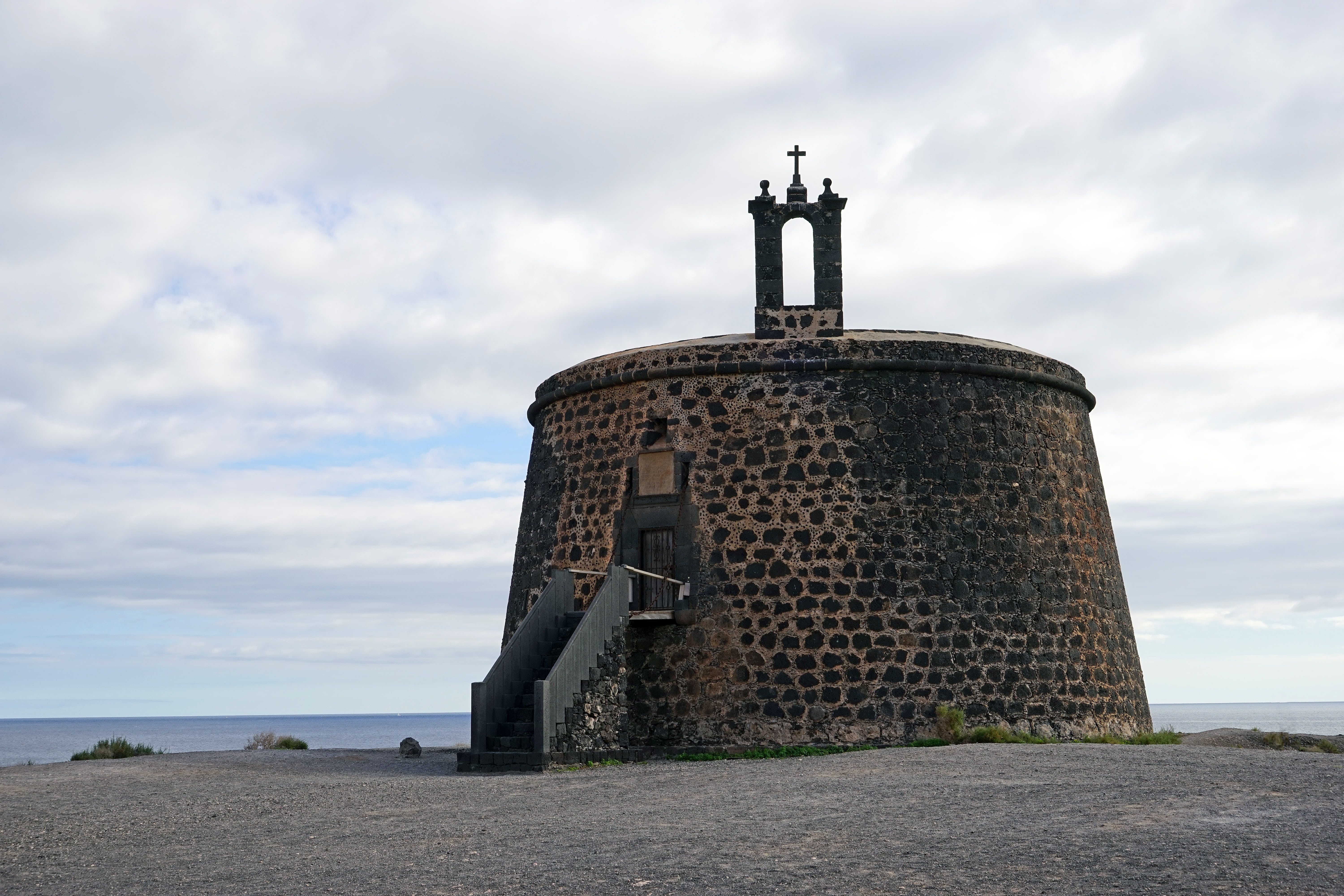 no people, sky, architecture, sea, south coast, built structure, el castillo o torre del aguila, travel destinations, building exterior, water, land, outdoors, HD Wallpaper