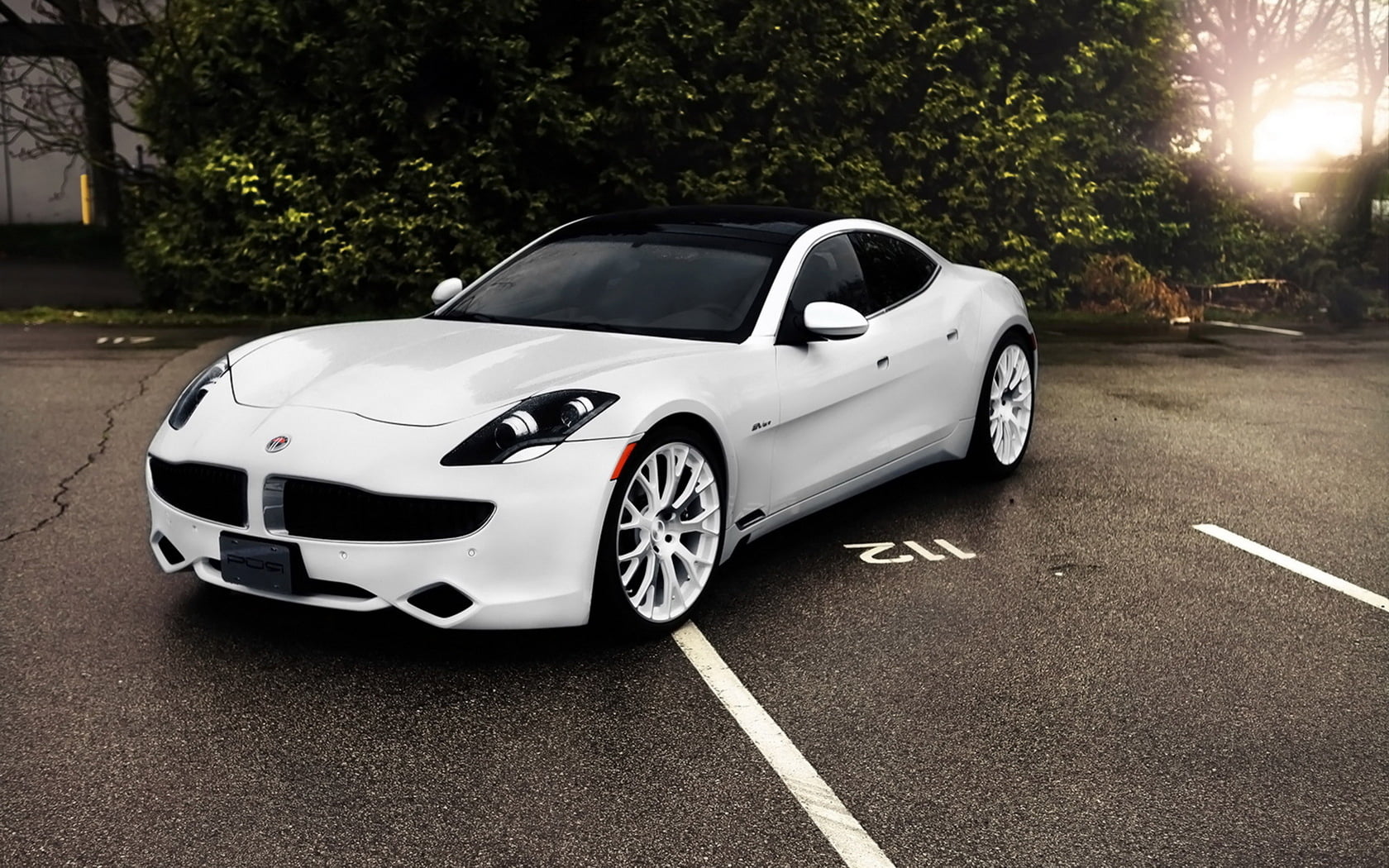 road marking, city, Fisker, transportation, plant, mode of transportation, karma, white color, 720P, nature, white, symbol, motor vehicle, day, sedan, HD Wallpaper