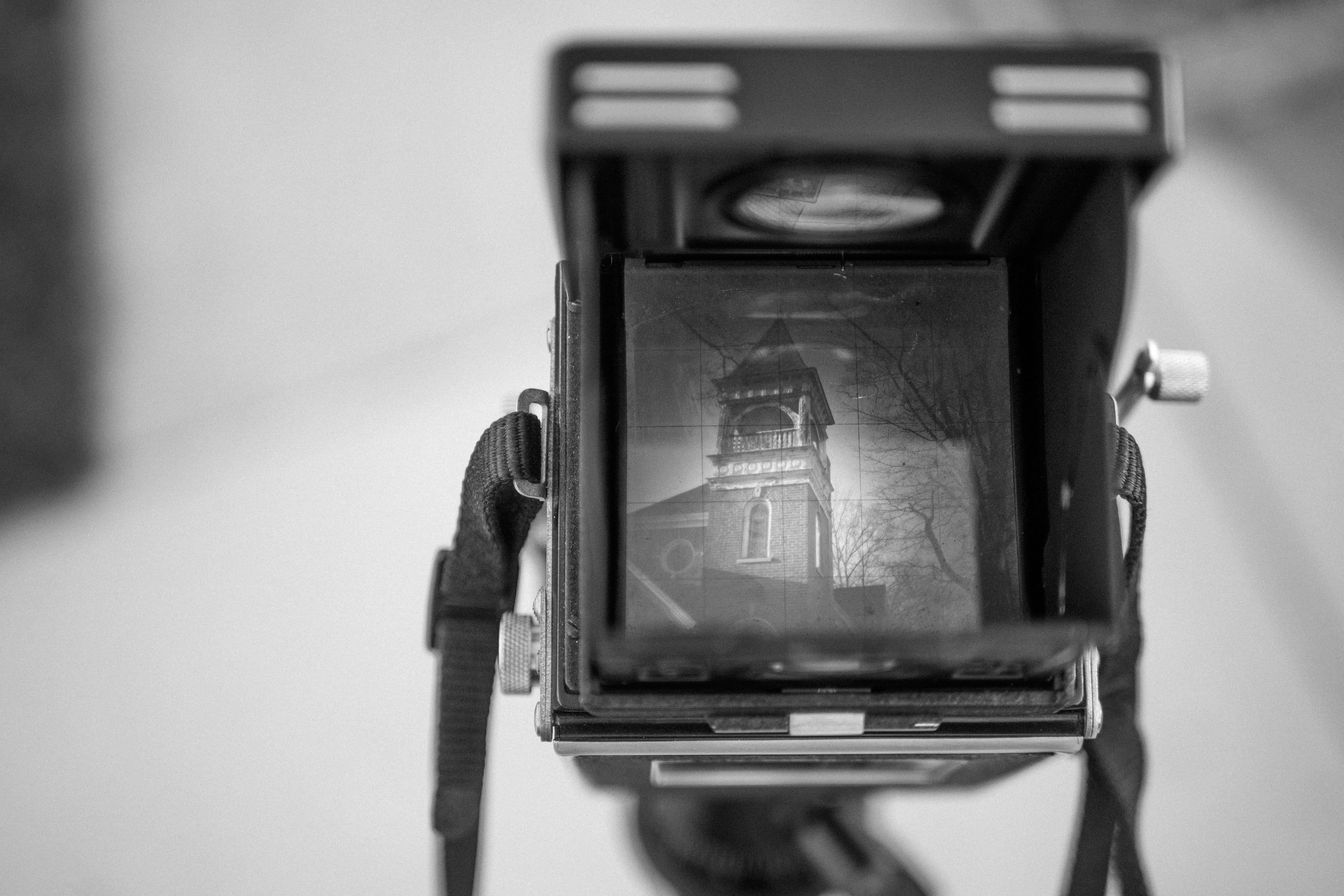 camera - photographic equipment, photographing, detail, black and white, analog, look, vintage, tlr, church, equipment, communication, single object, still life, HD Wallpaper