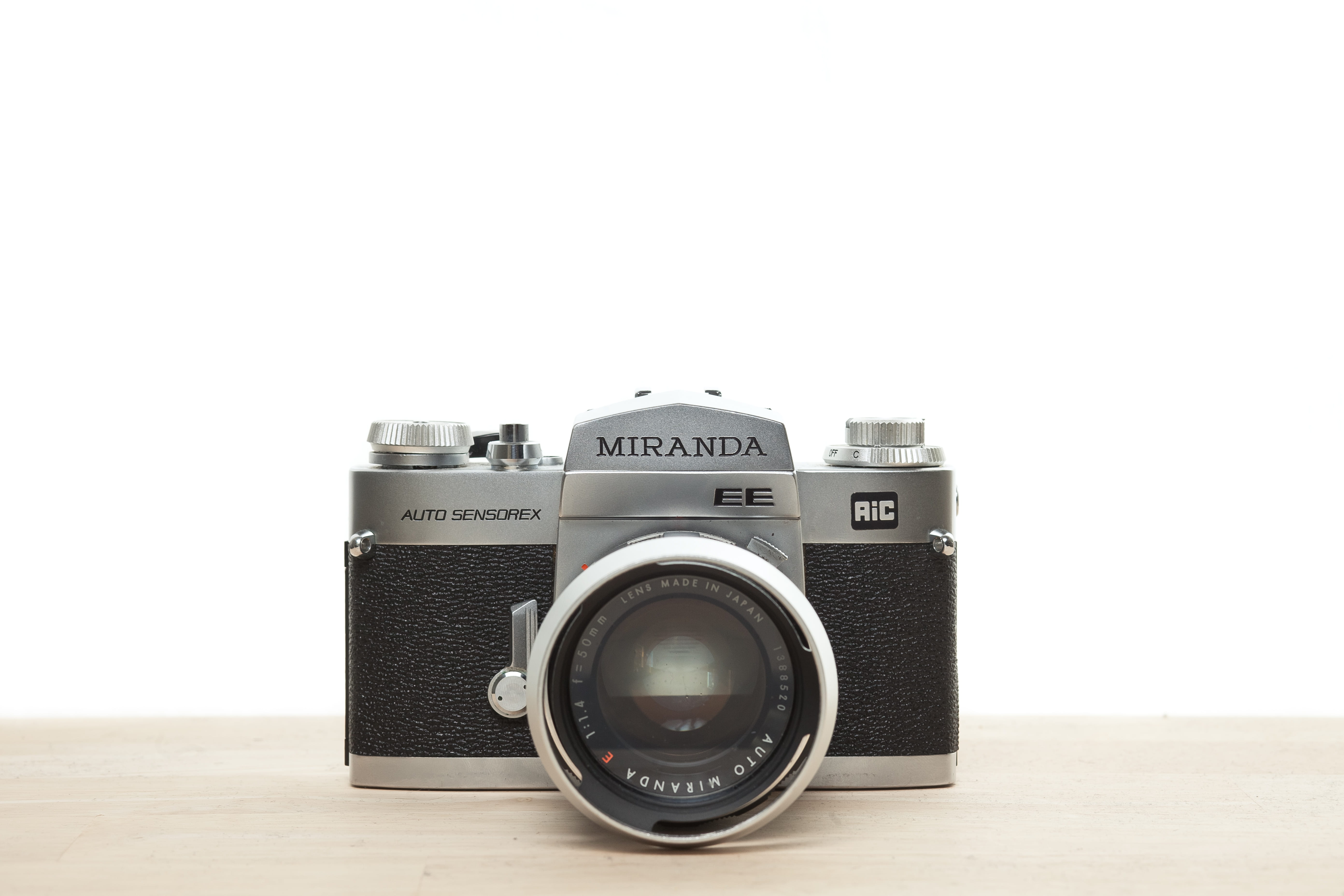 lens - optical instrument, technology, white background, digital camera, no people, cut out, single object, retro styled, ee, number, white, copy space, HD Wallpaper