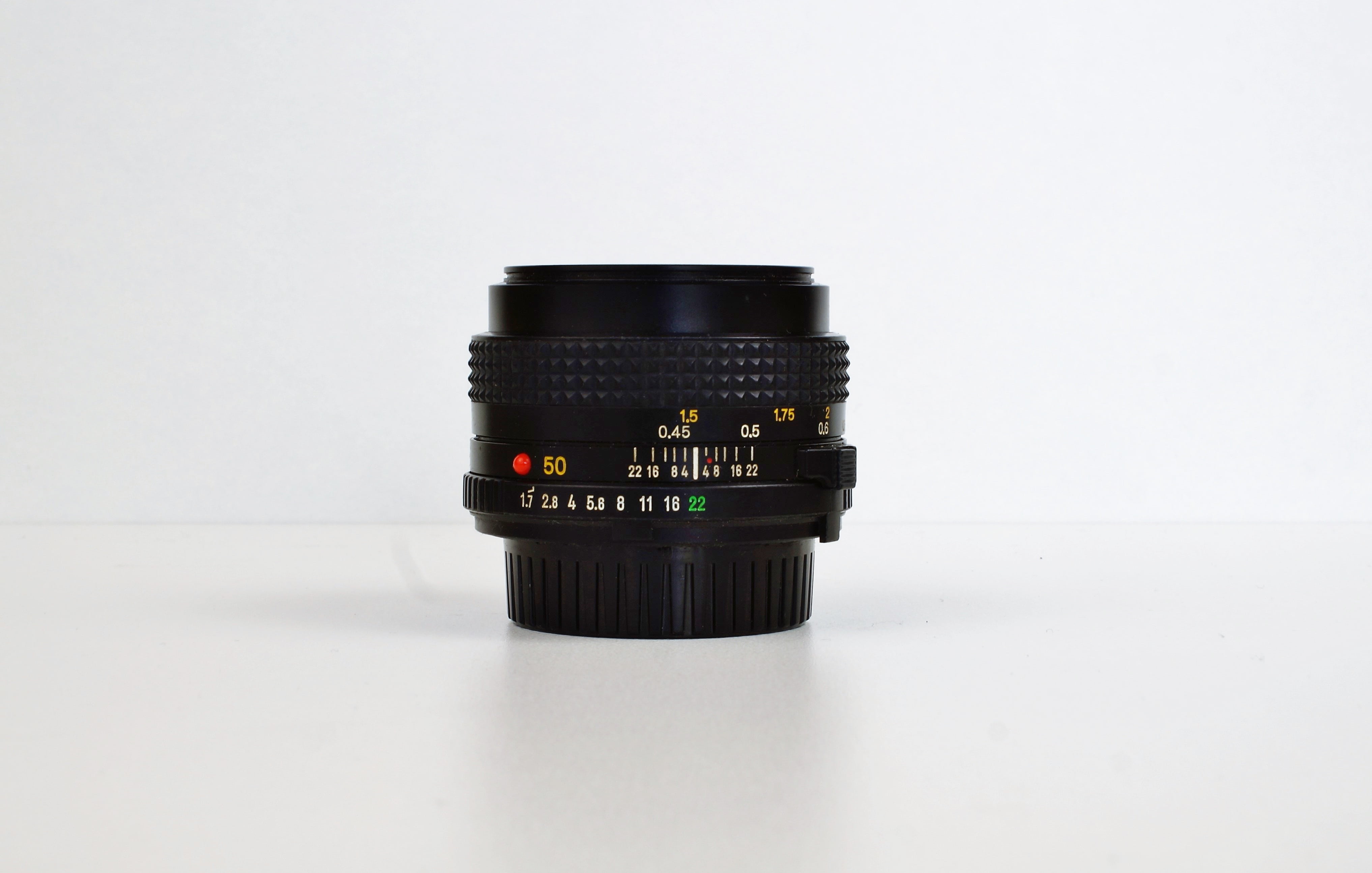 lens, cut out, gray, equipment, old, black color, close-up, camera - photographic equipment, camera, day, minolta, slr, gray background, digital camera, HD Wallpaper