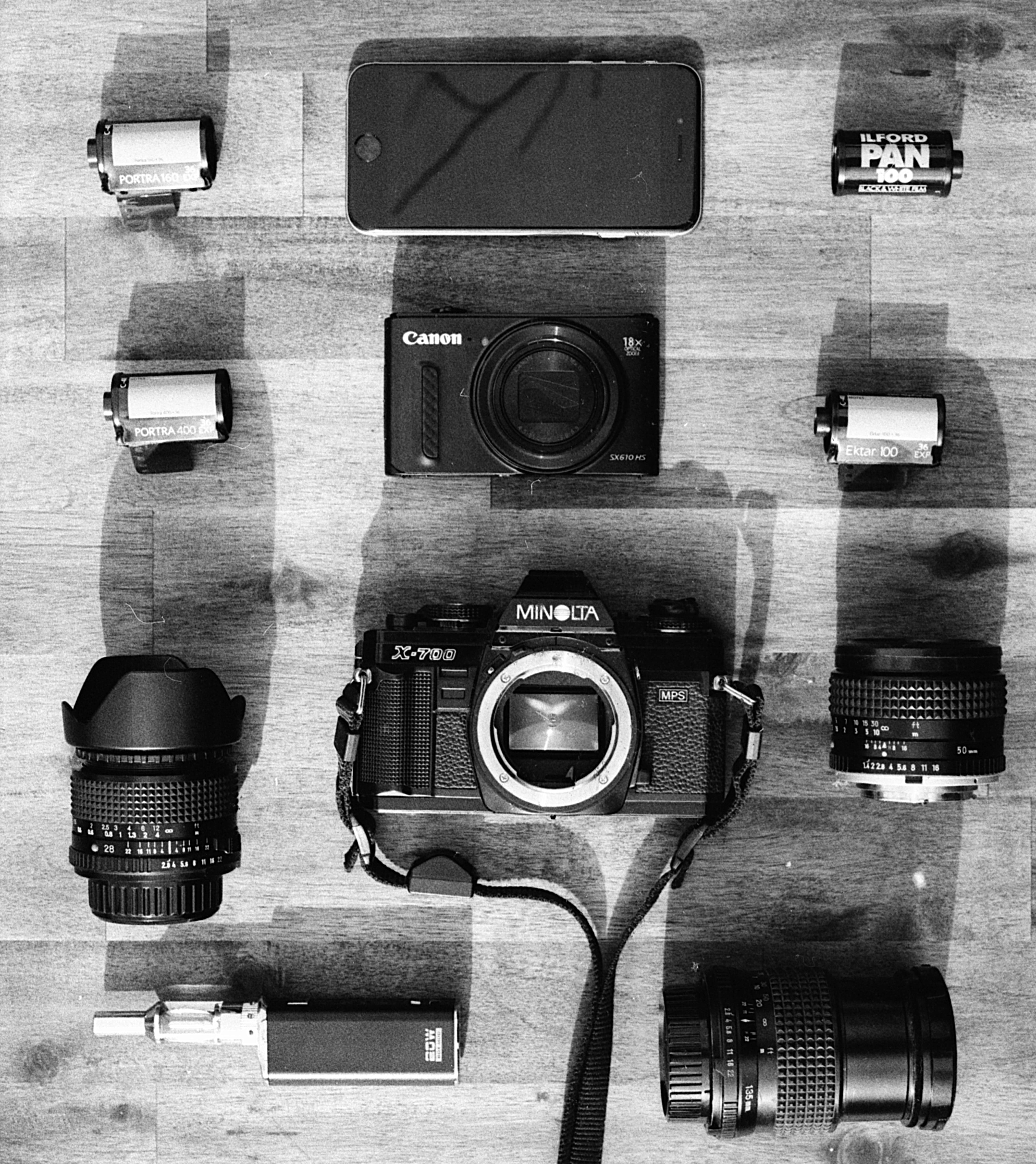 photography, traditional, close-up, photography themes, no people, old camera, camera, dslr, lens - optical instrument, lens - eye, photographic equipment, Phone HD Wallpaper