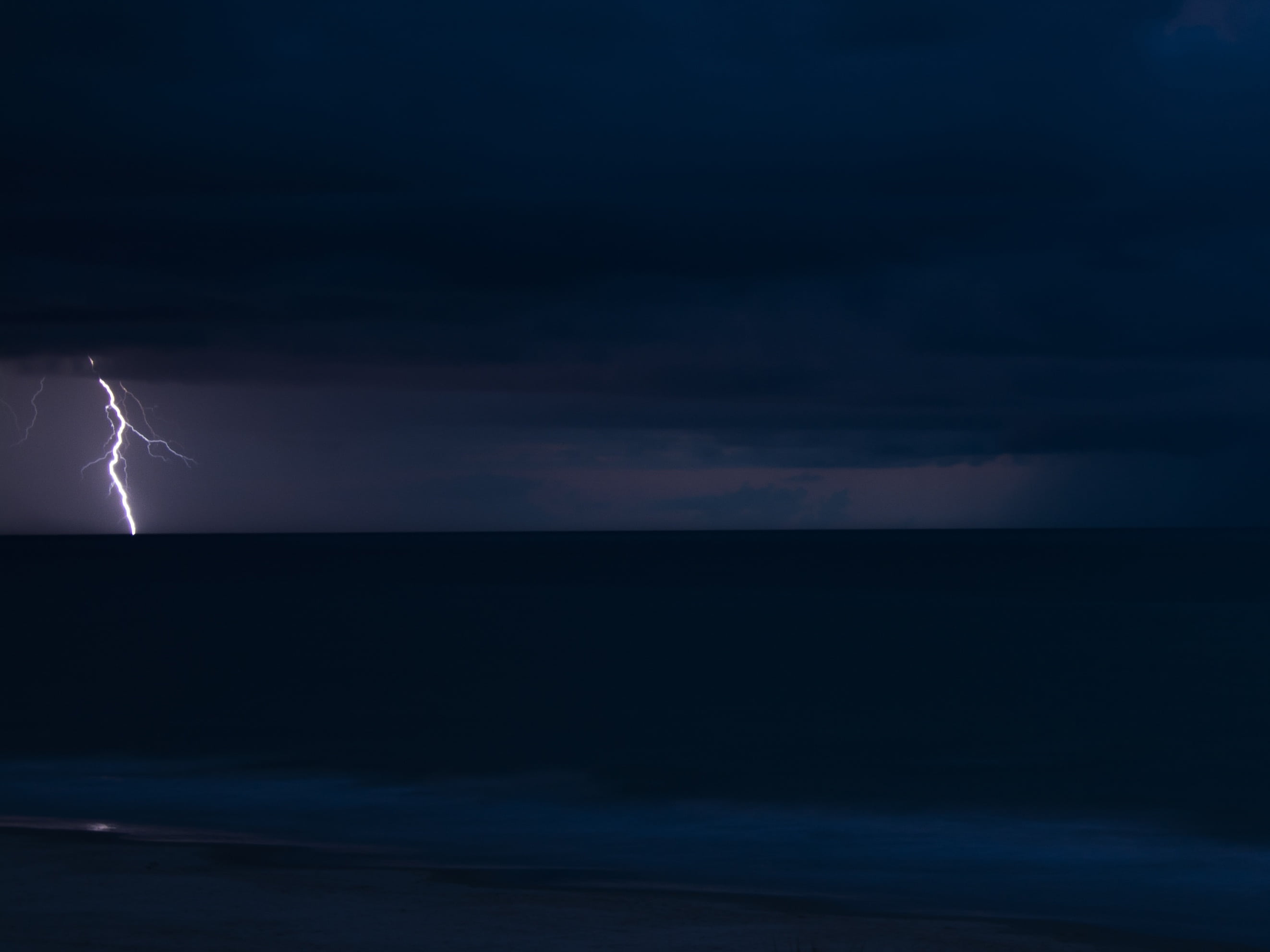 clouds, beauty in nature, strike, scenics - nature, land, horizon over water, cloud - sky, rain, 2K, horizon, storm, ominous, power in nature, sea, lightningbolt, HD Wallpaper