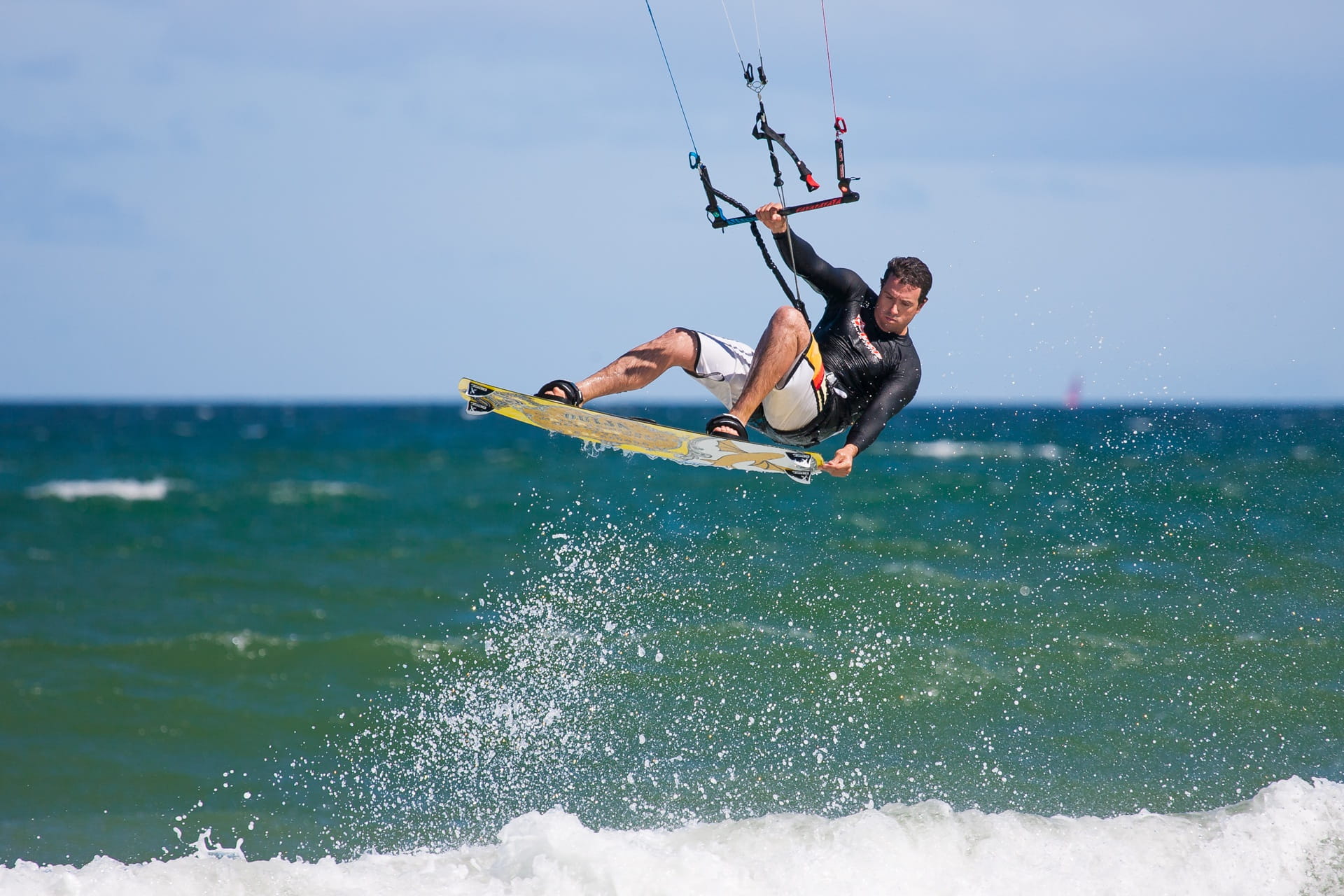 aquatic sport, kiteboarding, lifestyles, one person, horizon over water, real people, sea, cape town, kite boarder wave jumping, male, waves, 1080P, skill, HD Wallpaper