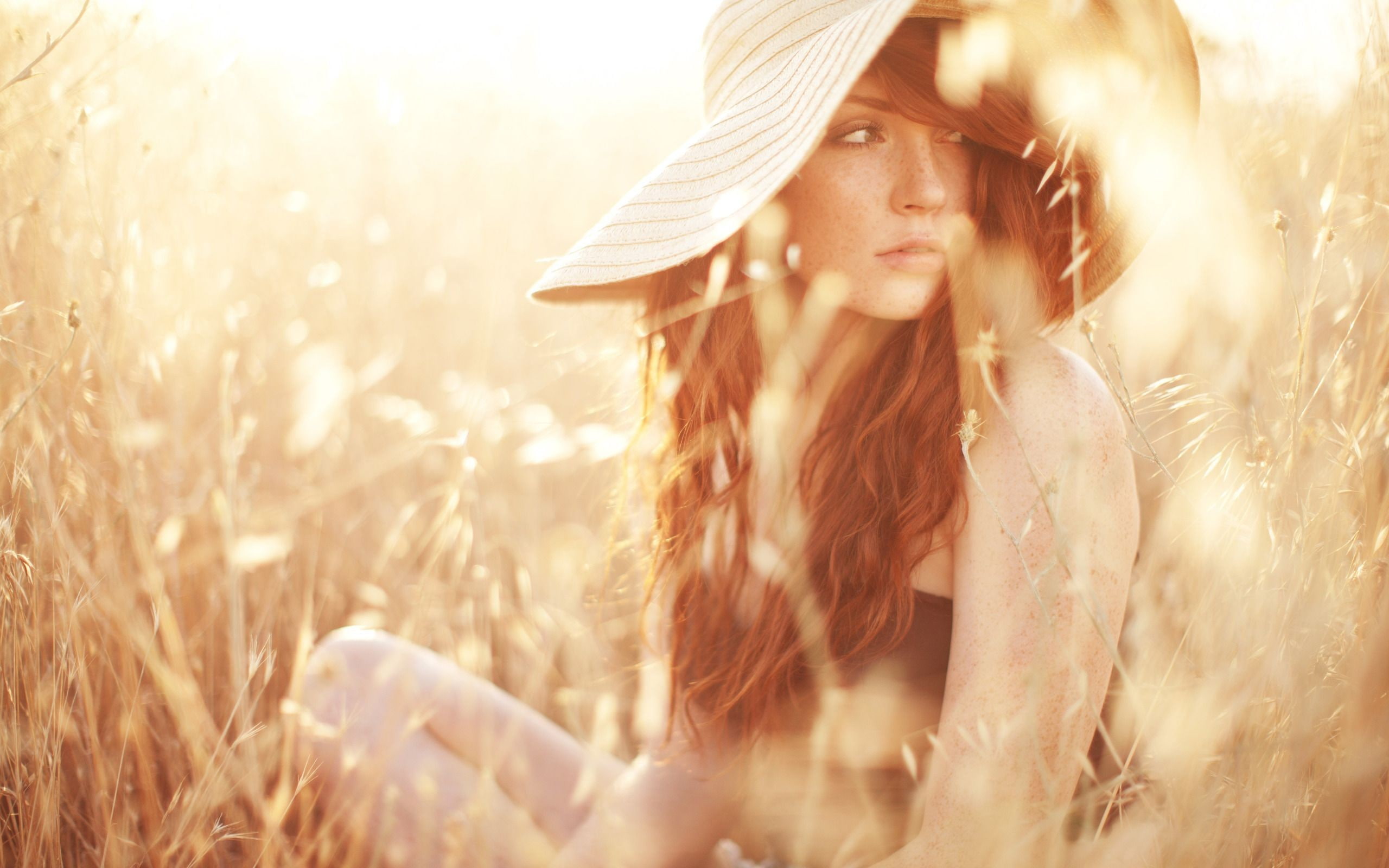 hat, 2K, redhead, fashion, beauty, looking away, one person, wavy hair, portrait, corn, freckles, women outdoors, looking, field, young women, young adult, HD Wallpaper