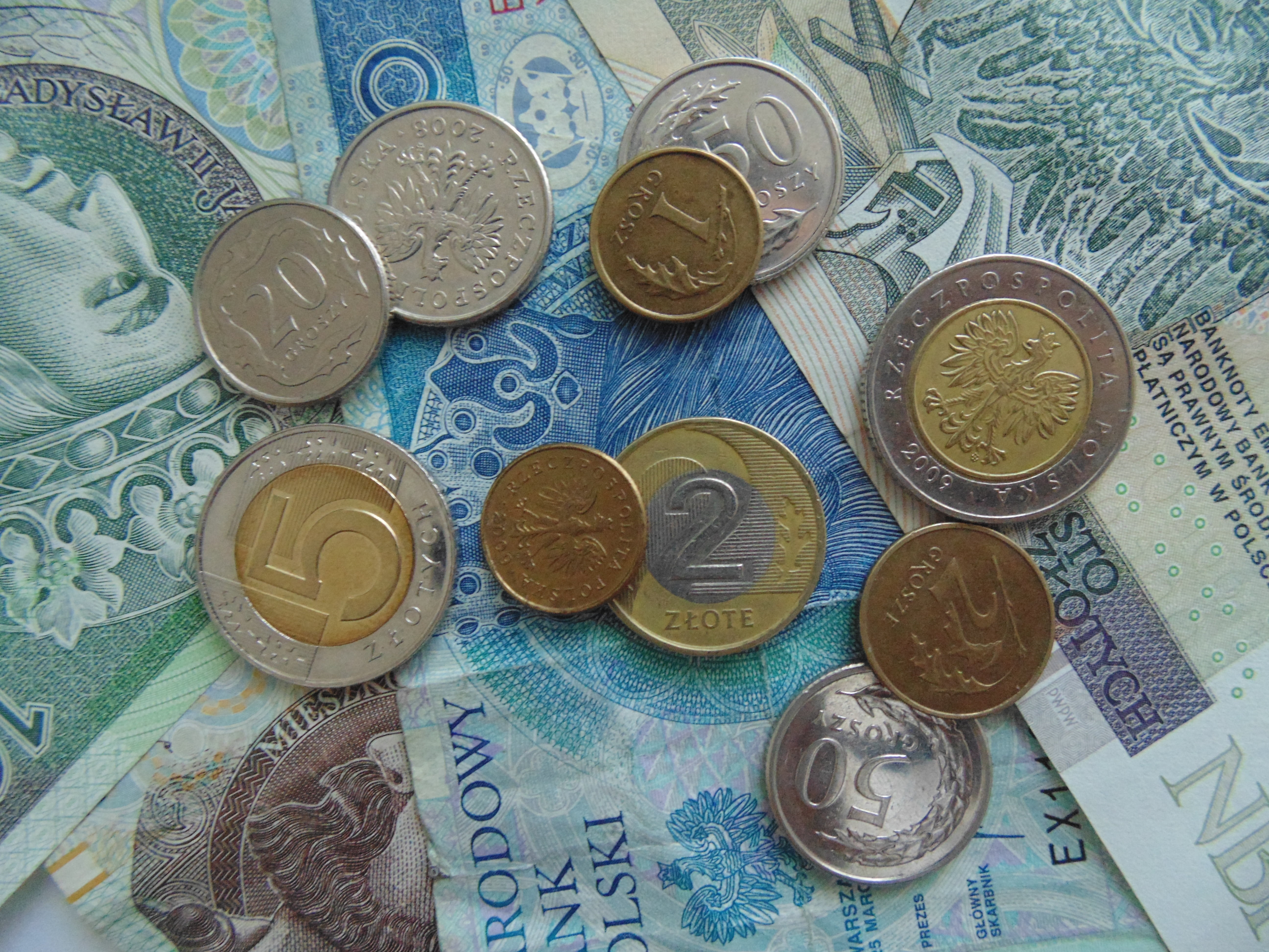 shape, table, zloty, polish, indoors, high angle view, coins, banknote, economy, choice, currency, variation, 5K, no people, wealth, pattern, pln, finance, HD Wallpaper