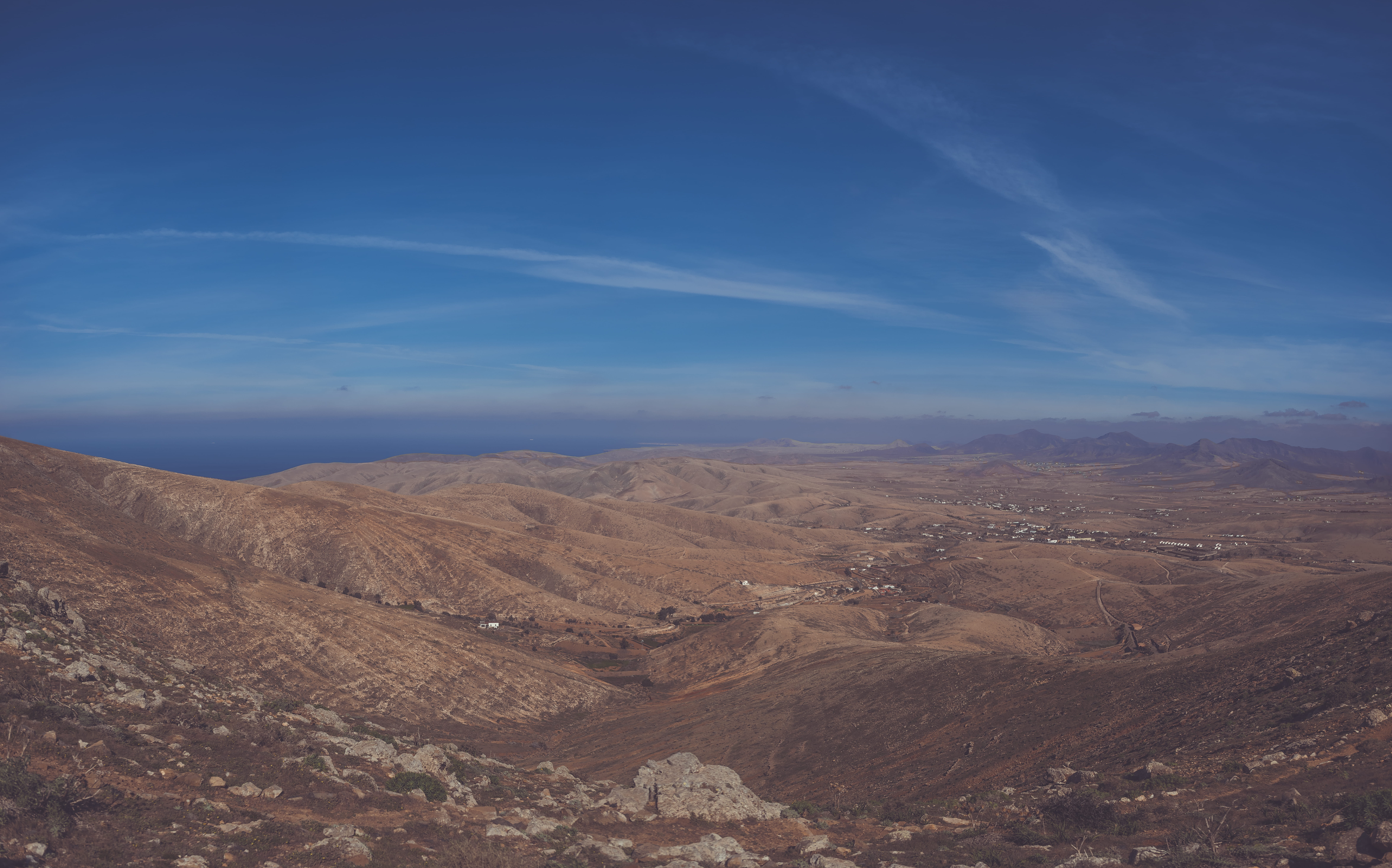 nature, climate, building, sand, volcanic, land, scenics - nature, 8K, d610, arid climate, day, outdoors, fuerteventura, islands, soil, scenery, beauty in nature, HD Wallpaper