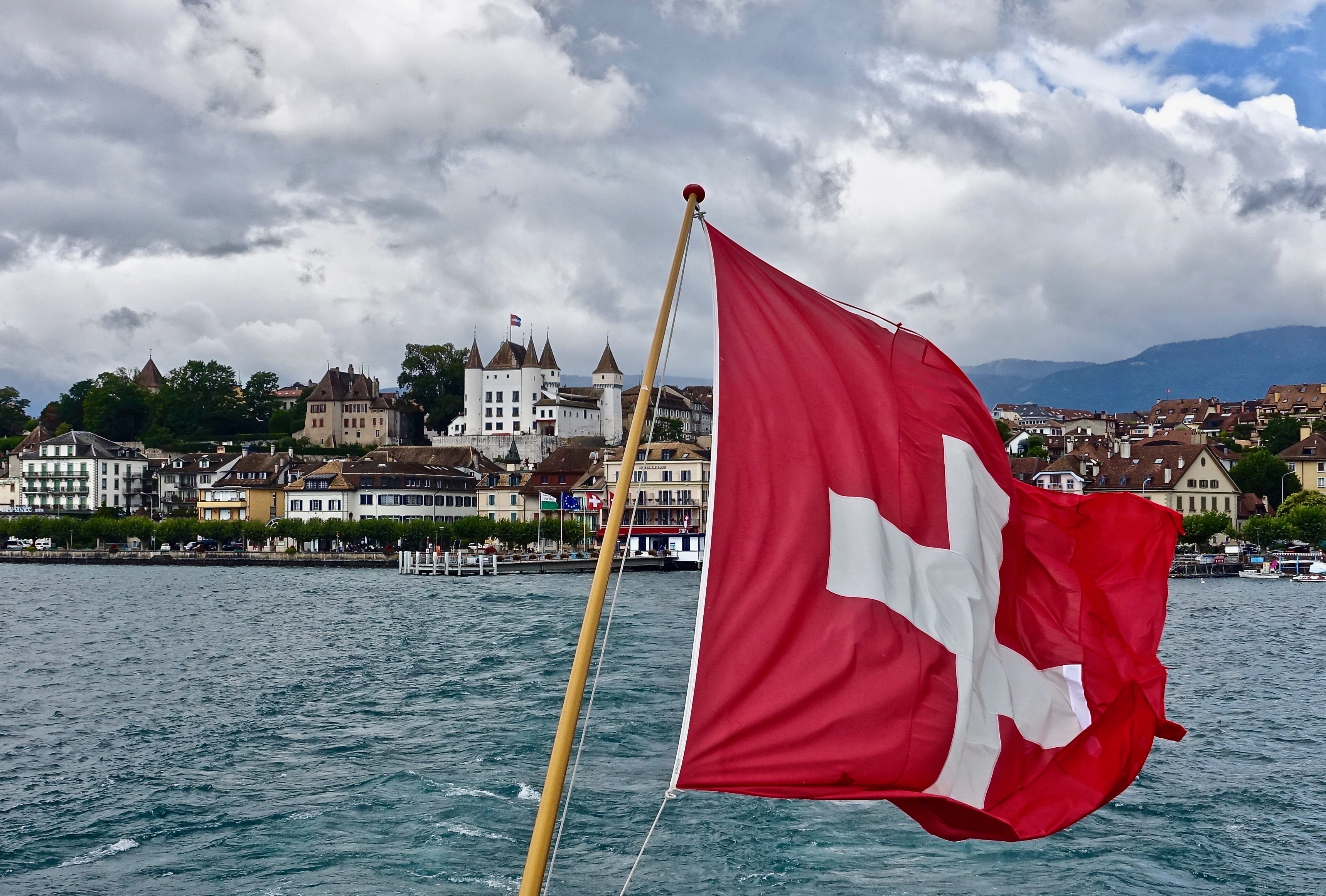 nature, flag, seascape, travel, day, 2K, nautical vessel, outdoors, building exterior, no people, built structure, sea, independence, red, waterfront, HD Wallpaper