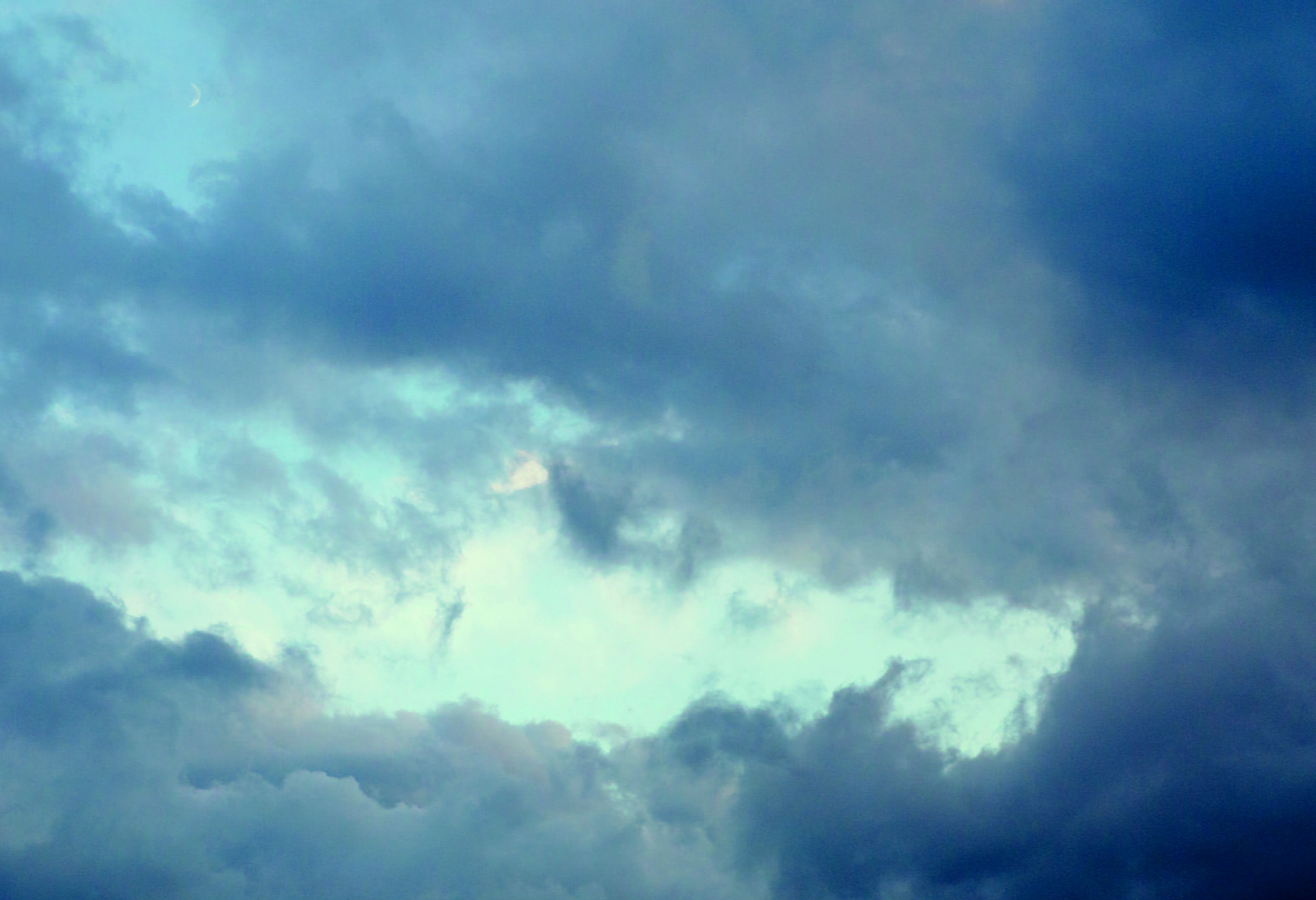 cloudscape, azure, low angle view, 1080P, nature, no people, atmosphere, italy, backgrounds, dark, wind, moody sky, sky, moon, environment, outdoors, climate, HD Wallpaper