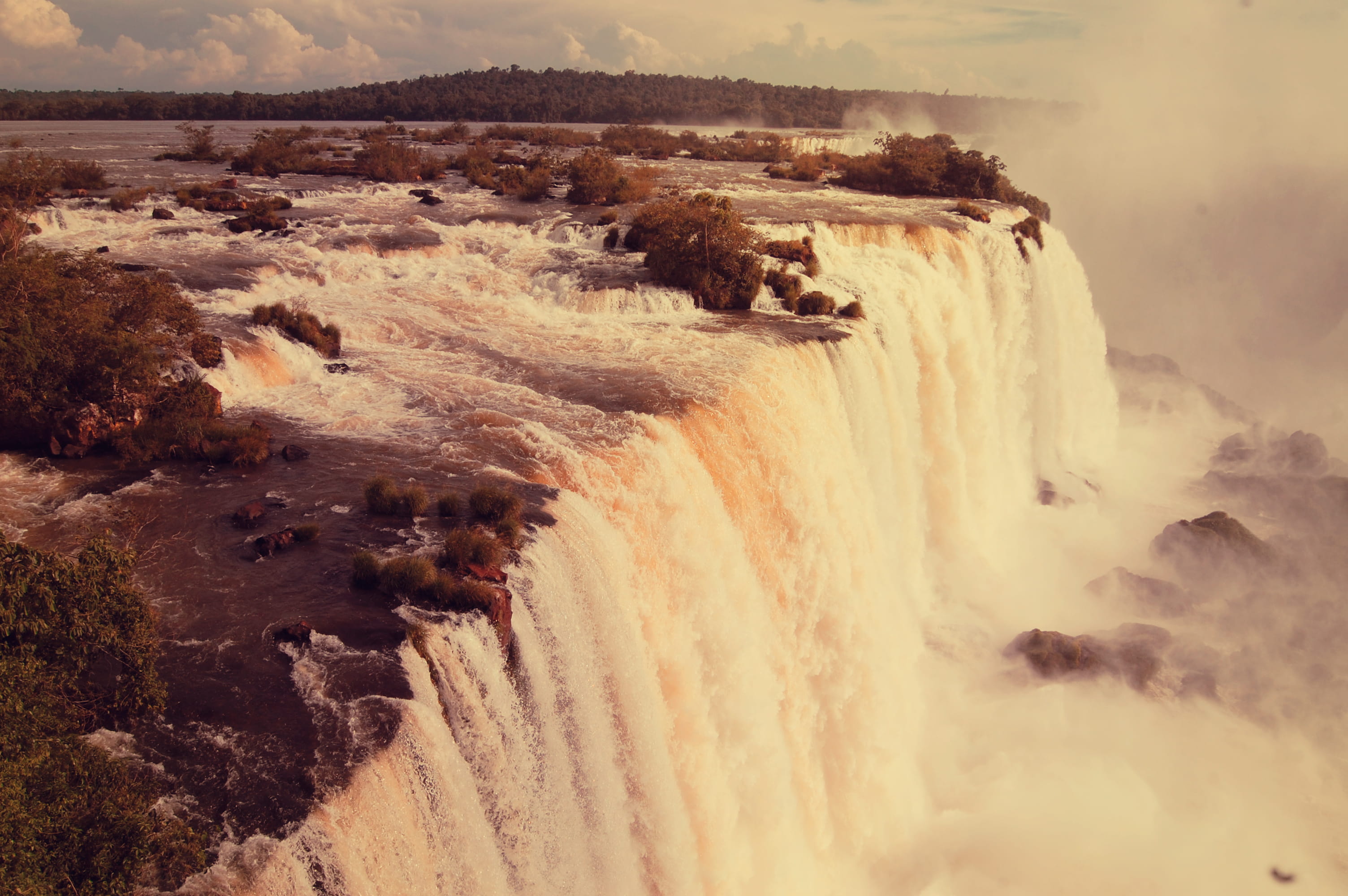 non-urban scene, rock formation, cachoeira, iguazu, water, rock, brazil, flowing, flowing water, land, tranquility, motion, elevadores da garganta do diabo, HD Wallpaper