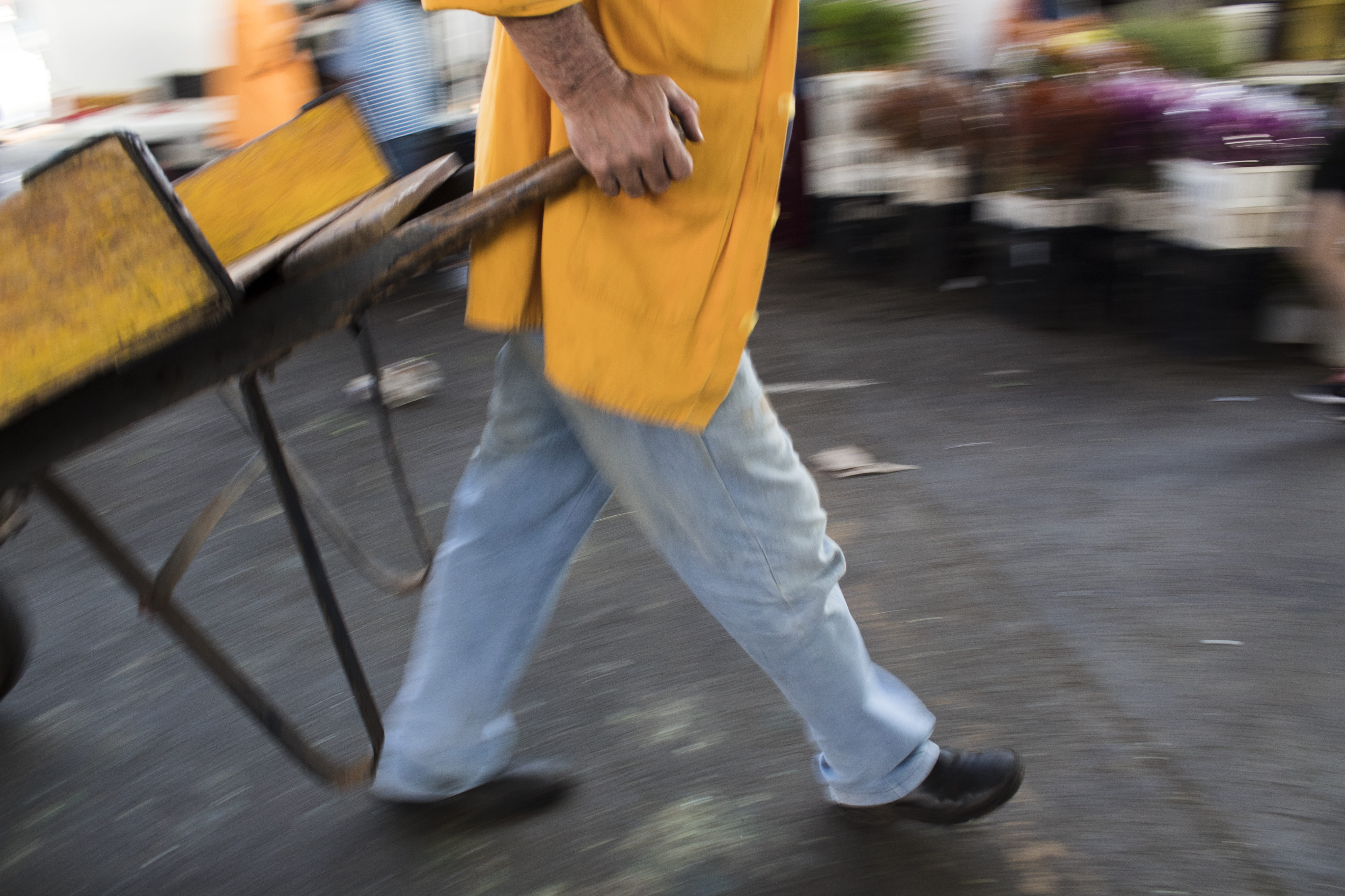 day, blurred motion, men, road, one person, brazil, real people, lifestyles, human body part, 5K, people, streets, midsection, casual clothing, sao paulo, HD Wallpaper