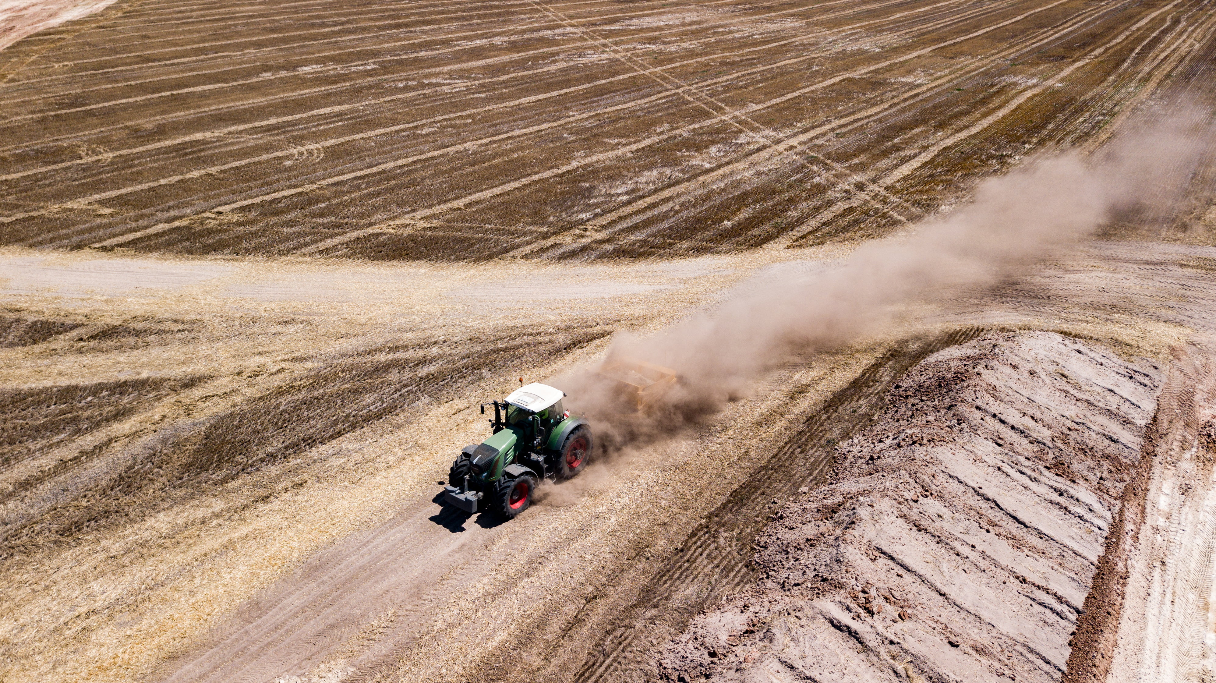 farmers, field, machinery, outdoors, dust, rural scene, land vehicle, agricultural machinery, dirt, nature, no people, 4K, on the move, off-road vehicle, HD Wallpaper