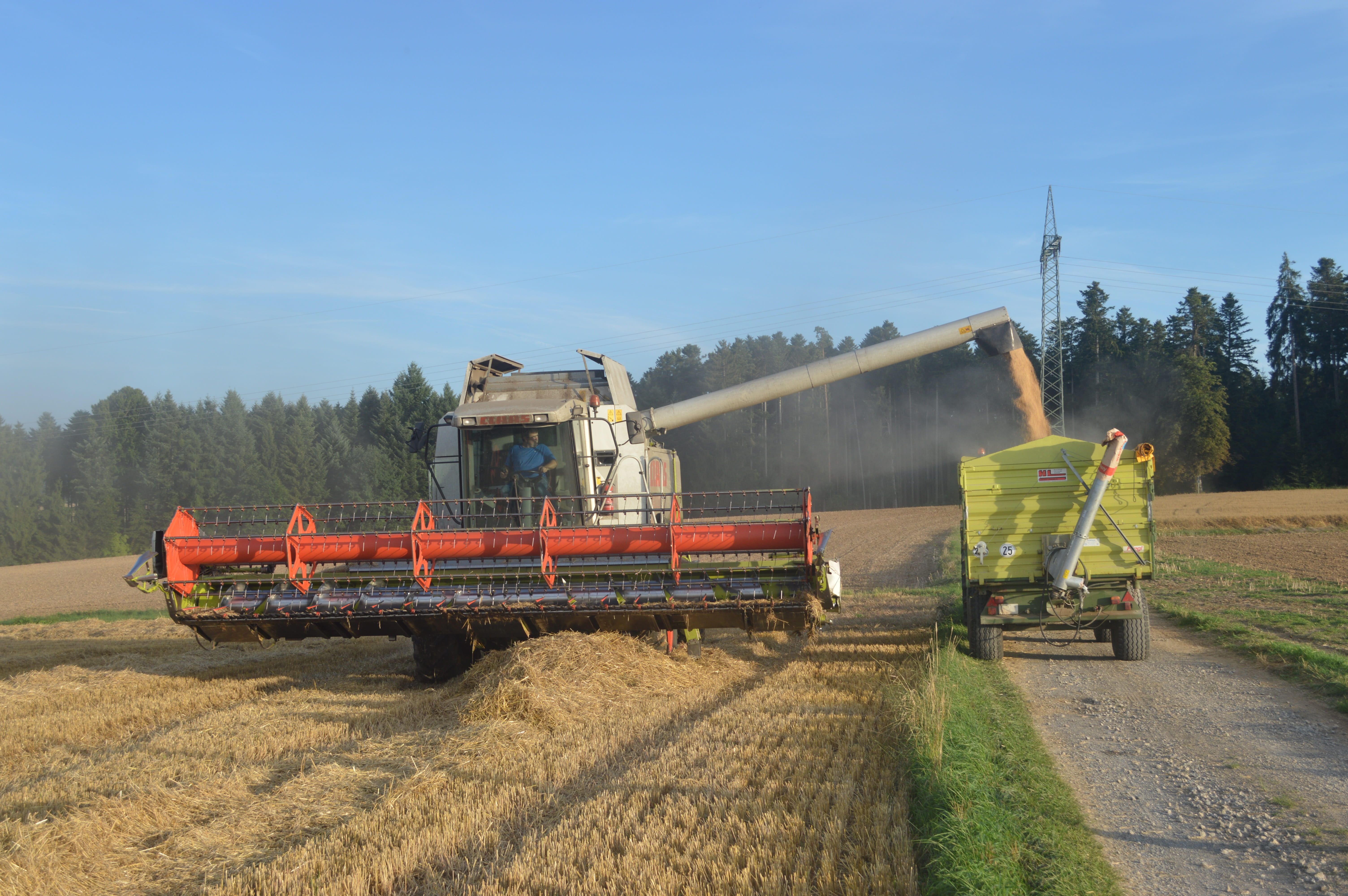 acres, work, harvest time, combine harvester, straw, tractors, food, horizon, bauer, no people, landscape, cereals, agricultural machinery, land vehicle, HD Wallpaper