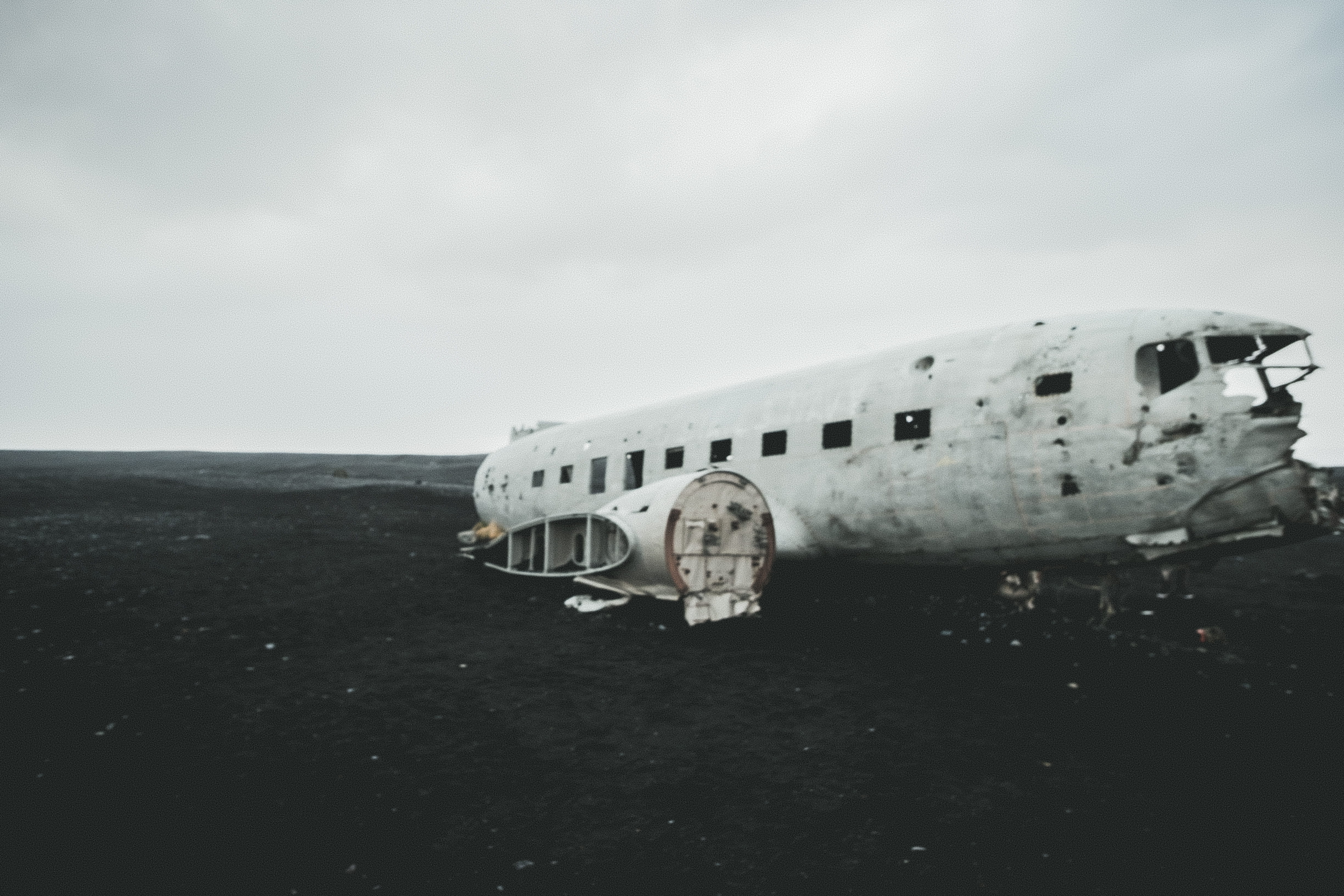 air vehicle, accidents and disasters, black sand, tourism, iceland, history, no people, sky, travel, mode of transportation, 4K, land, cloud - sky, day, HD Wallpaper