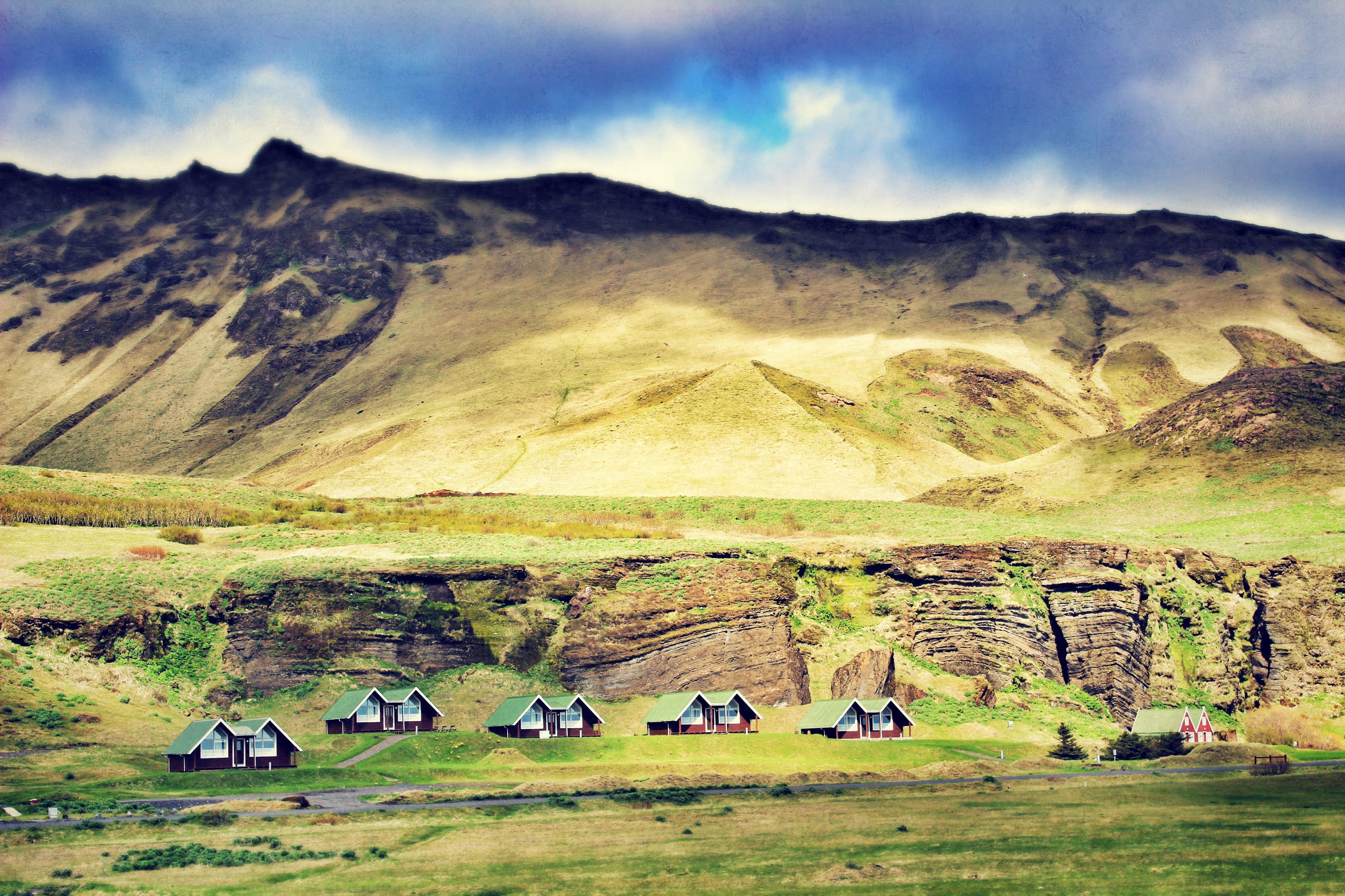 countryside, 5K, town, no people, Iceland, mammal, cloud - sky, land, rural, Landscape, livestock, southern iceland, plant, semi-arid, mountain, europe, HD Wallpaper
