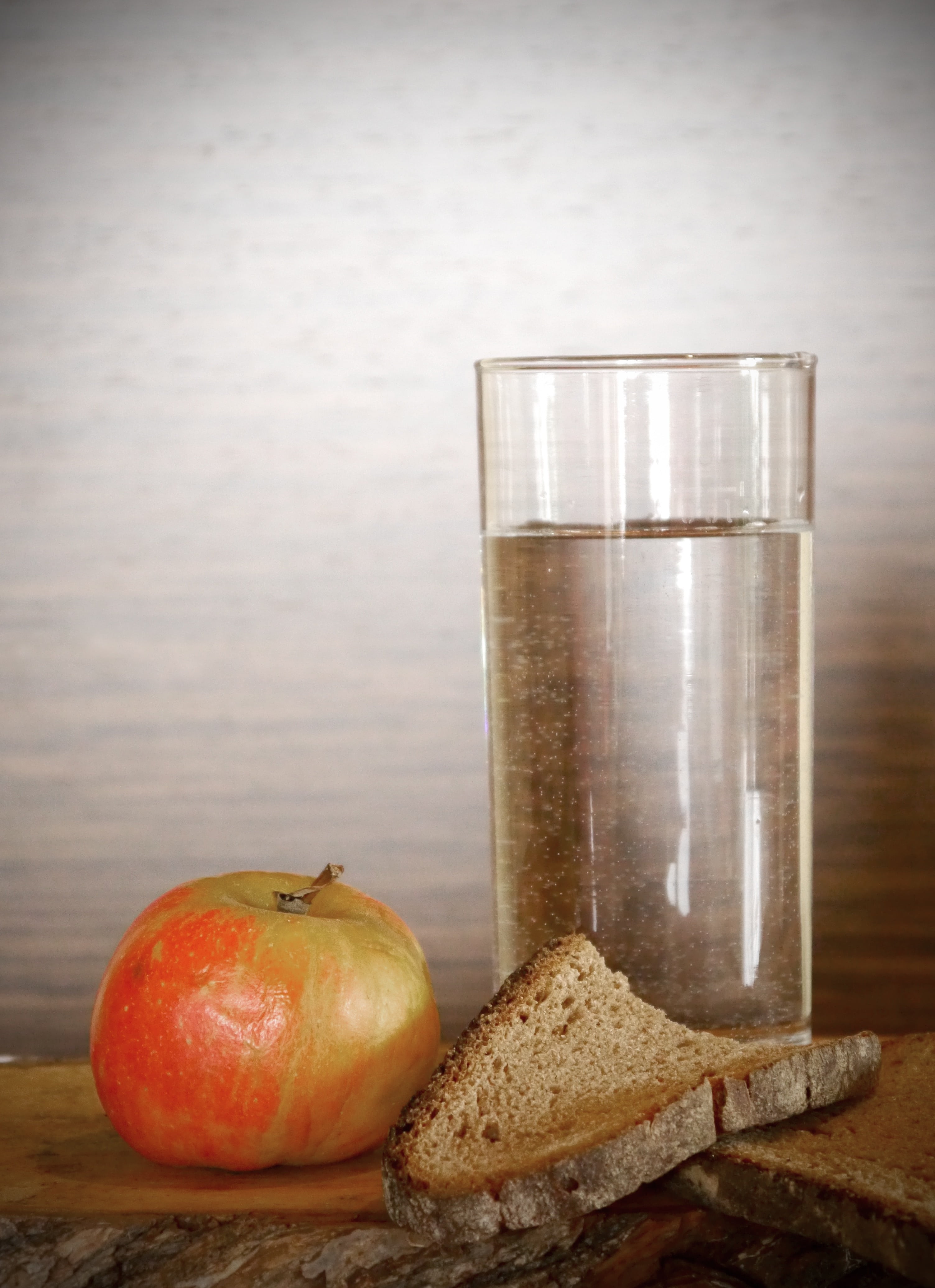 drink, freshness, beside, almost time, mager, drinking, 4K, karg, eat, red, snack, dairy product, wellbeing, close-up, indoors, meal, jar, fasting, food and drink, Phone HD Wallpaper