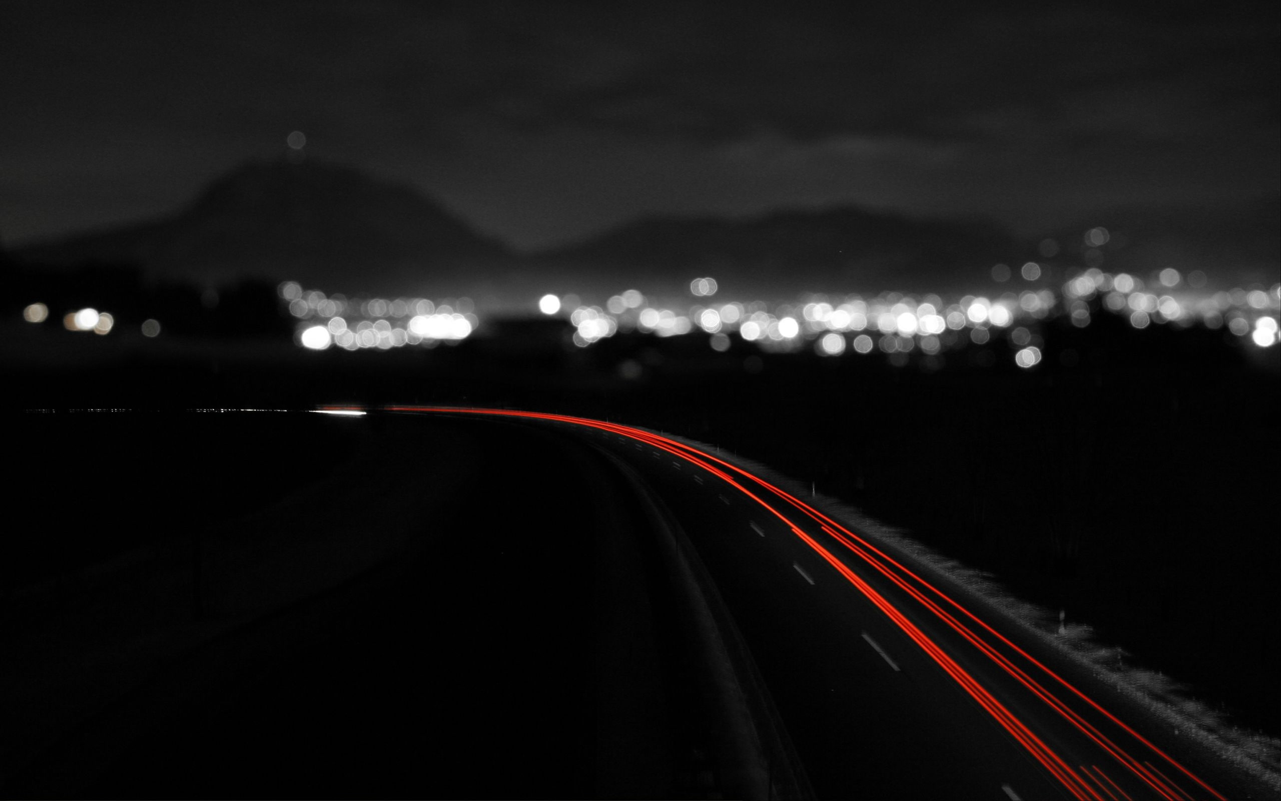 no people, outdoors, traffic, motor vehicle, 2K, vehicle light, selective coloring, car, motion, mode of transportation, highway, architecture, multiple lane highway, HD Wallpaper