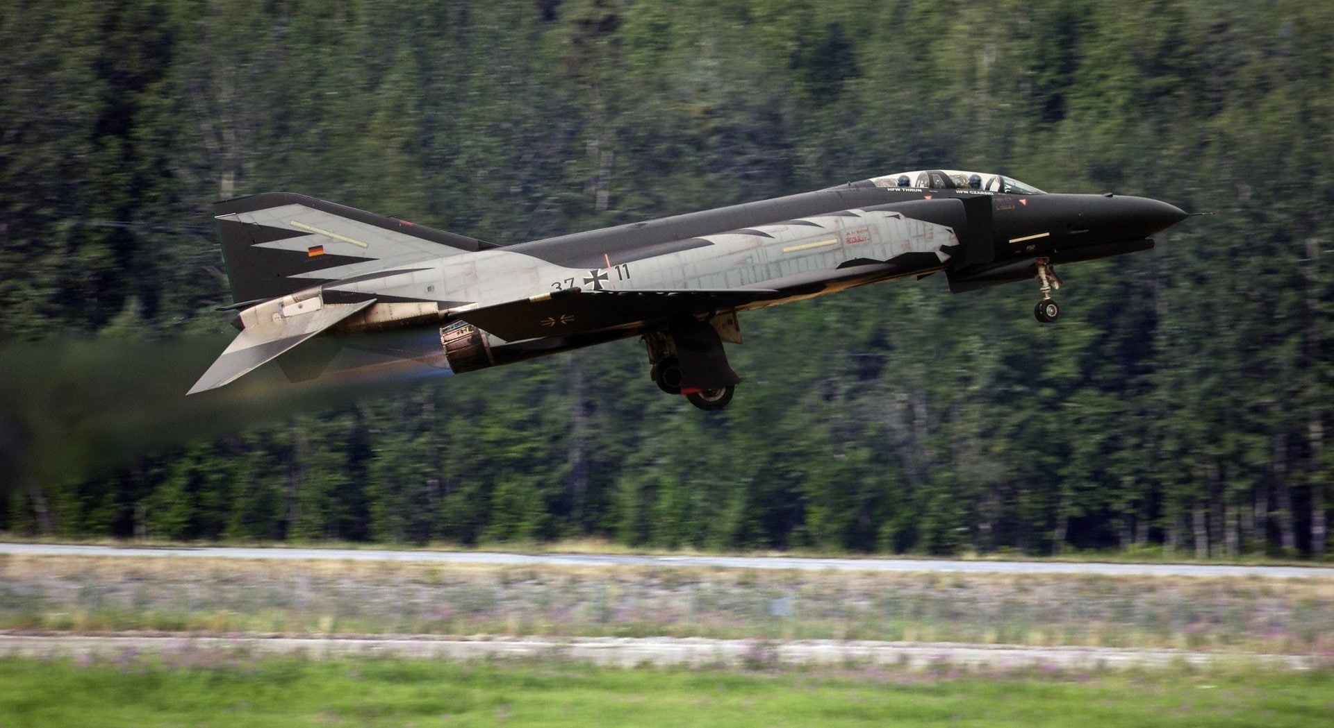flying, military training, Jet Fighters, motion, taking off, aerospace industry, outdoors, 1080P, plant, air vehicle, day, side view, mid-air, nature, HD Wallpaper