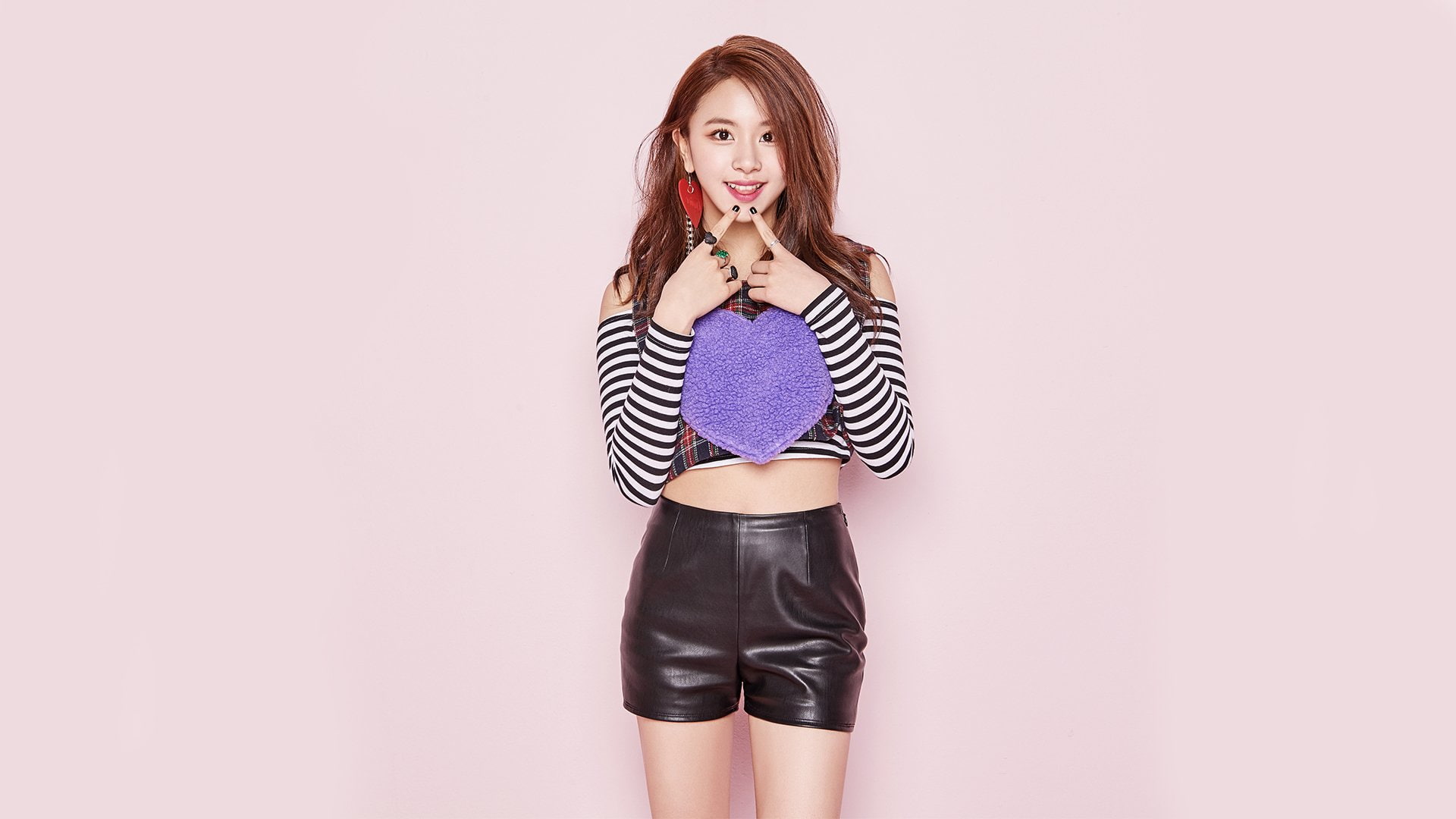 1080P, Long Hair, Woman, Smile, K-Pop, Korean, Brown Eyes, Twice, Redhead, Band (Music), Shorts, Singer, HD Wallpaper