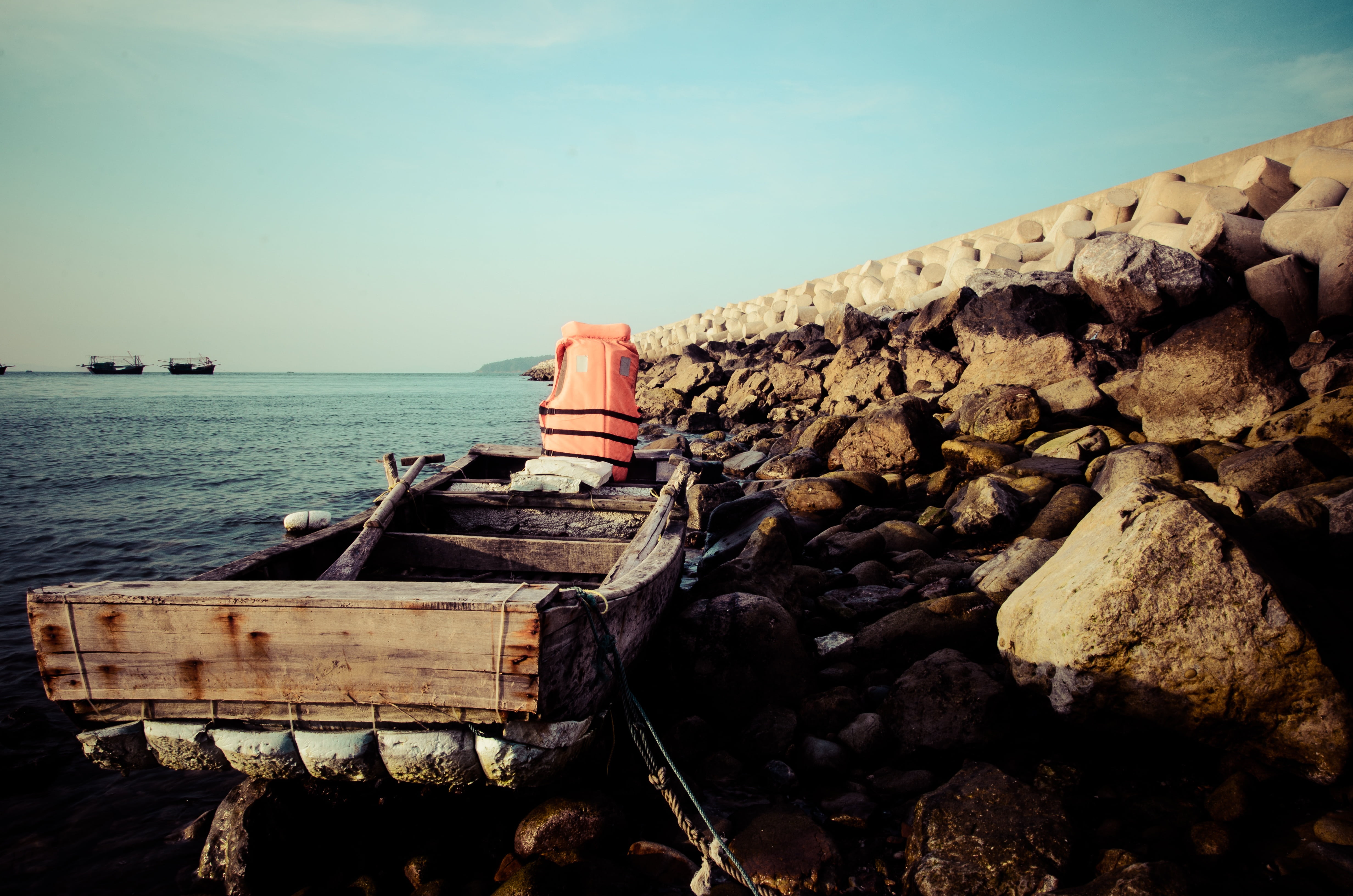 beach, co, no people, the boat, outdoors, the beach, scenics - nature, sea, tranquil scene, nautical vessel, the sea, rock, day, tranquility, rock formation, HD Wallpaper