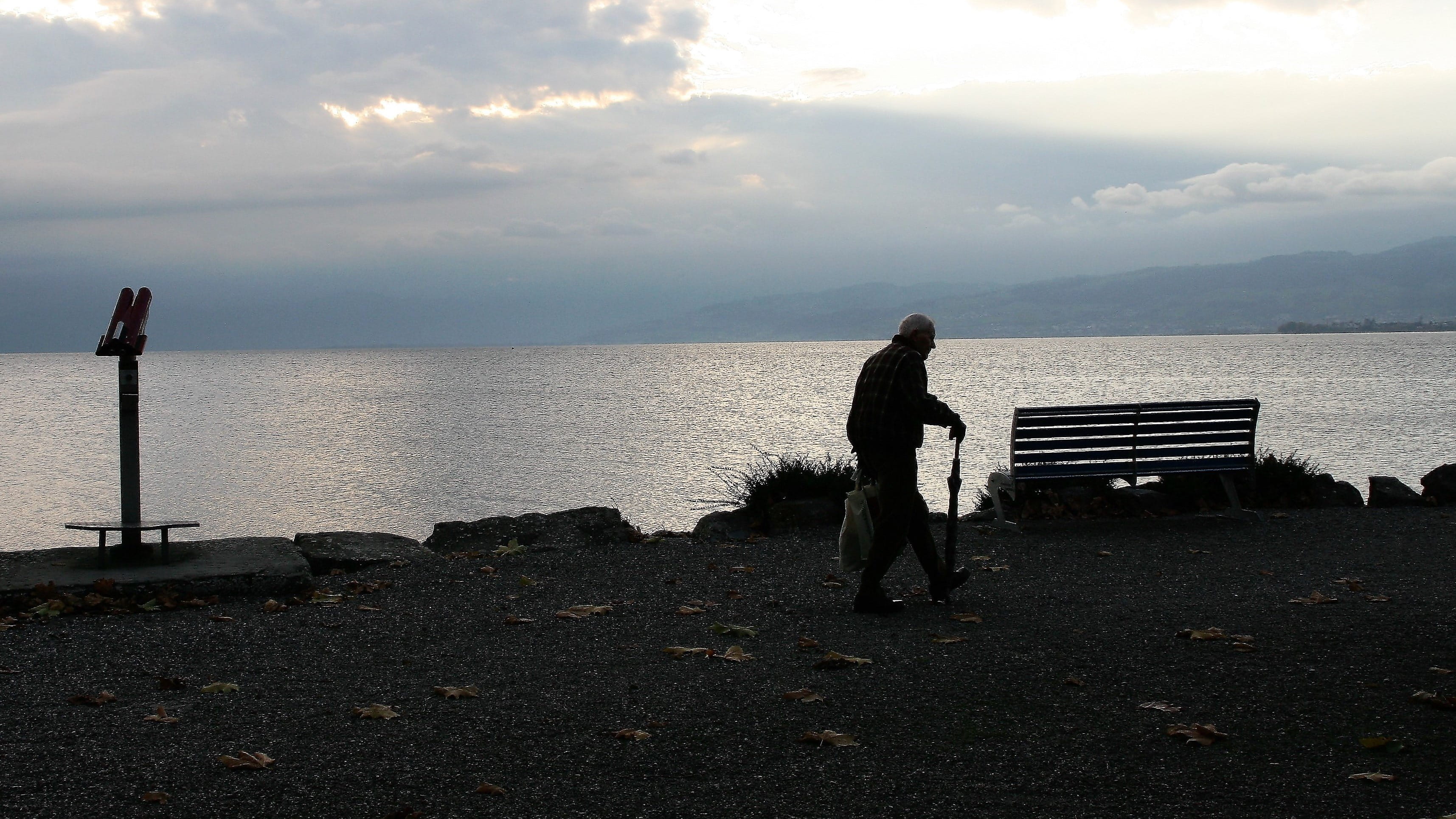 view, senior, bodensee, a person, clouds, sunrise, scenics - nature, lake, the rays, the path, autumn, old, in the morning, the silhouette, real people, HD Wallpaper