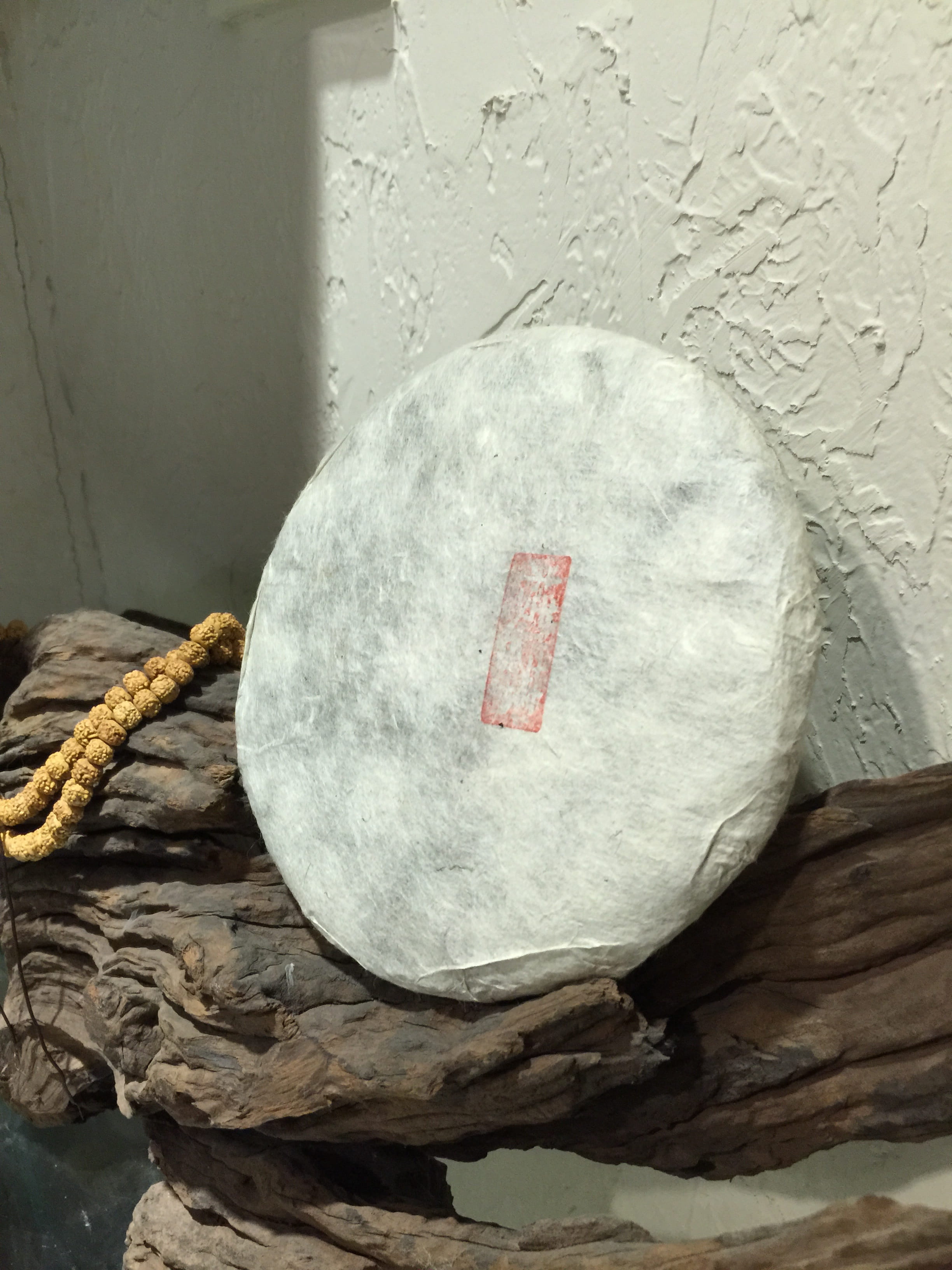 nature, still life, rope, old, tea, hanging, freshness, rock, water, container, indoors, wall - building feature, metal, communication, 2K, food, wood - material, Phone HD Wallpaper