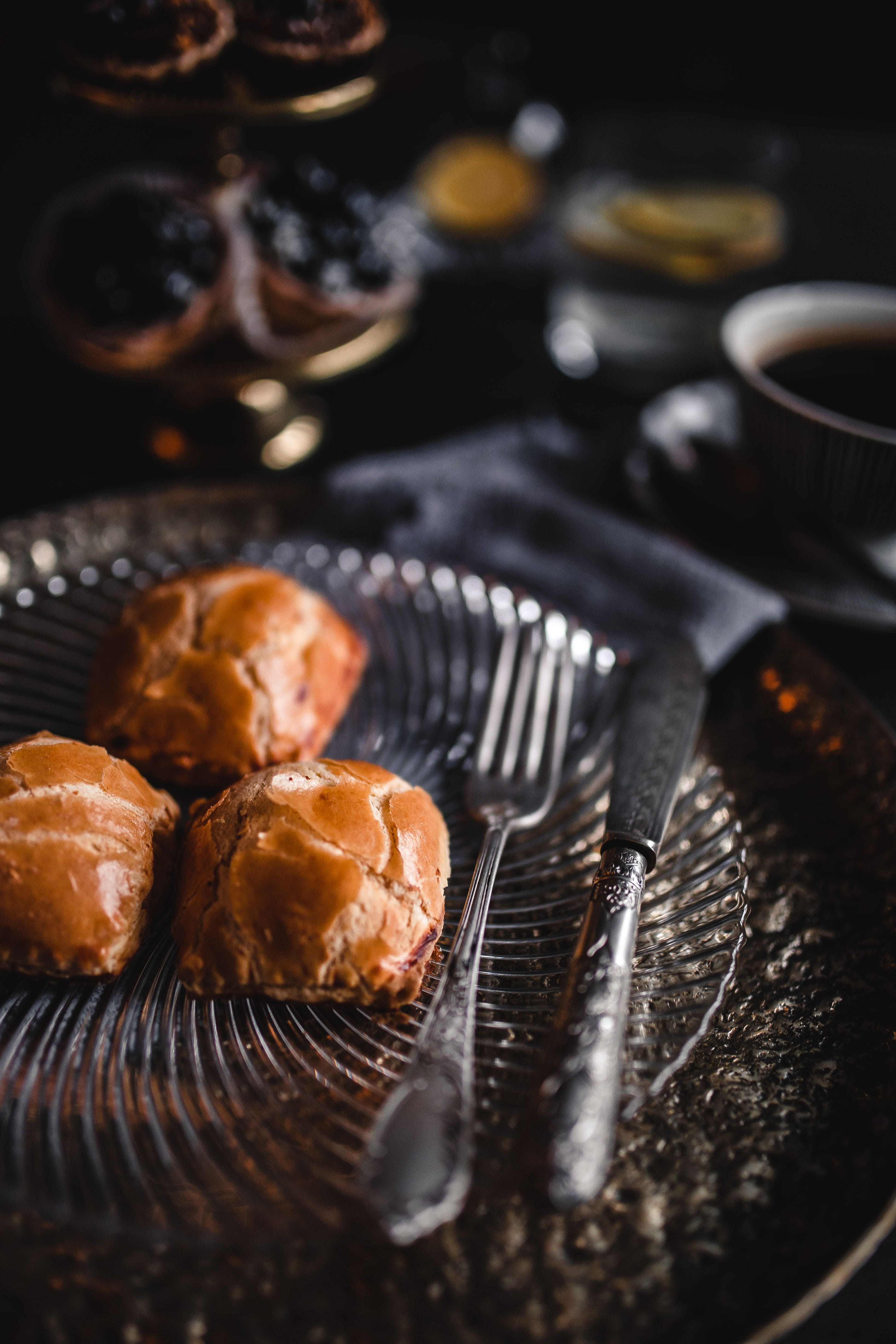 cream, temptation, dessert, sweet, table knife, pastry, fork, french food, baked, plate, kitchen utensil, food and drink, cake, delicious, meat, Sweet buns, Phone HD Wallpaper