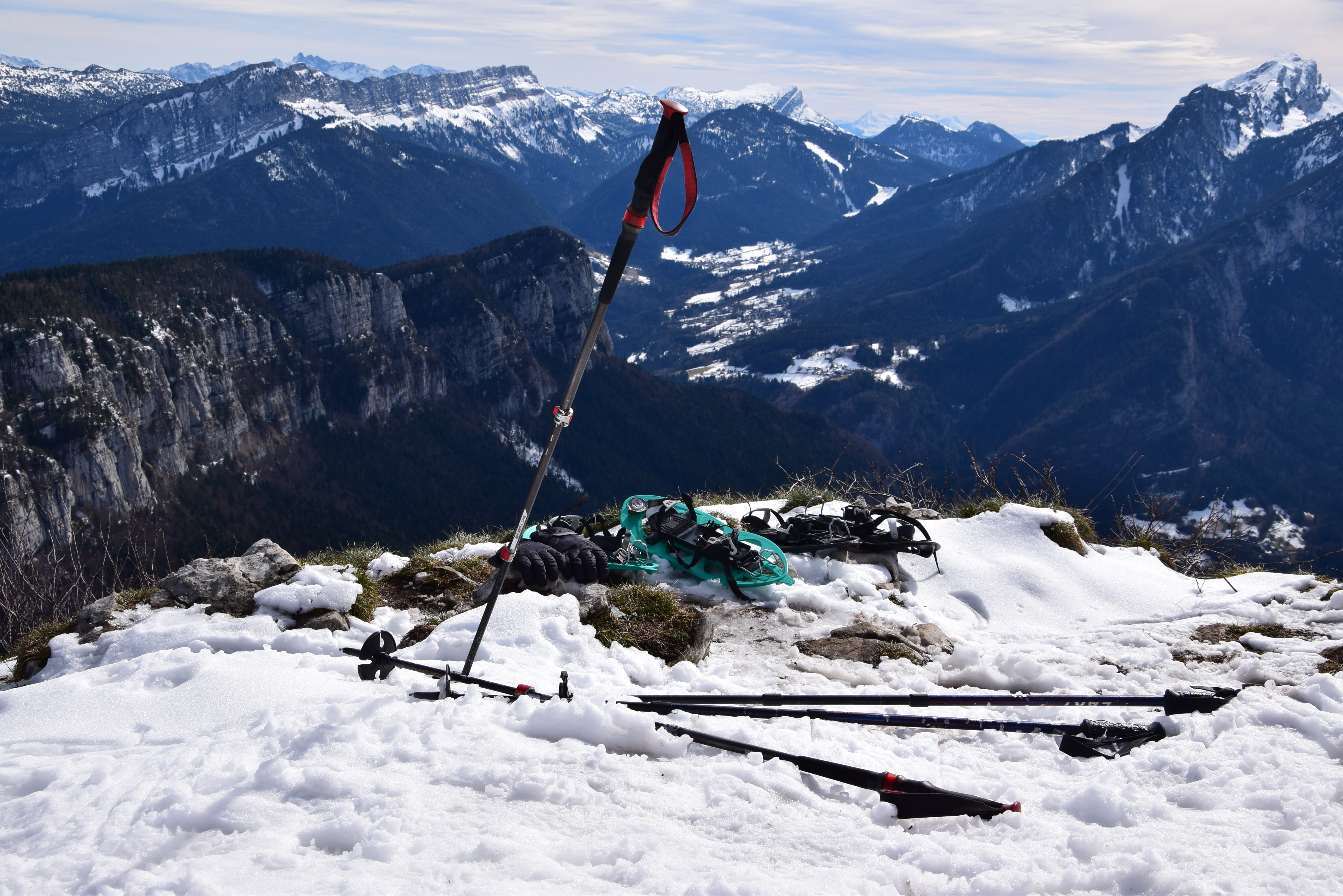 beauty in nature, one person, hobbies, vacations, sport, skiing, scenics - nature, outdoors, snowcapped mountain, mountains, mountain, mountain range, snowshoes, HD Wallpaper
