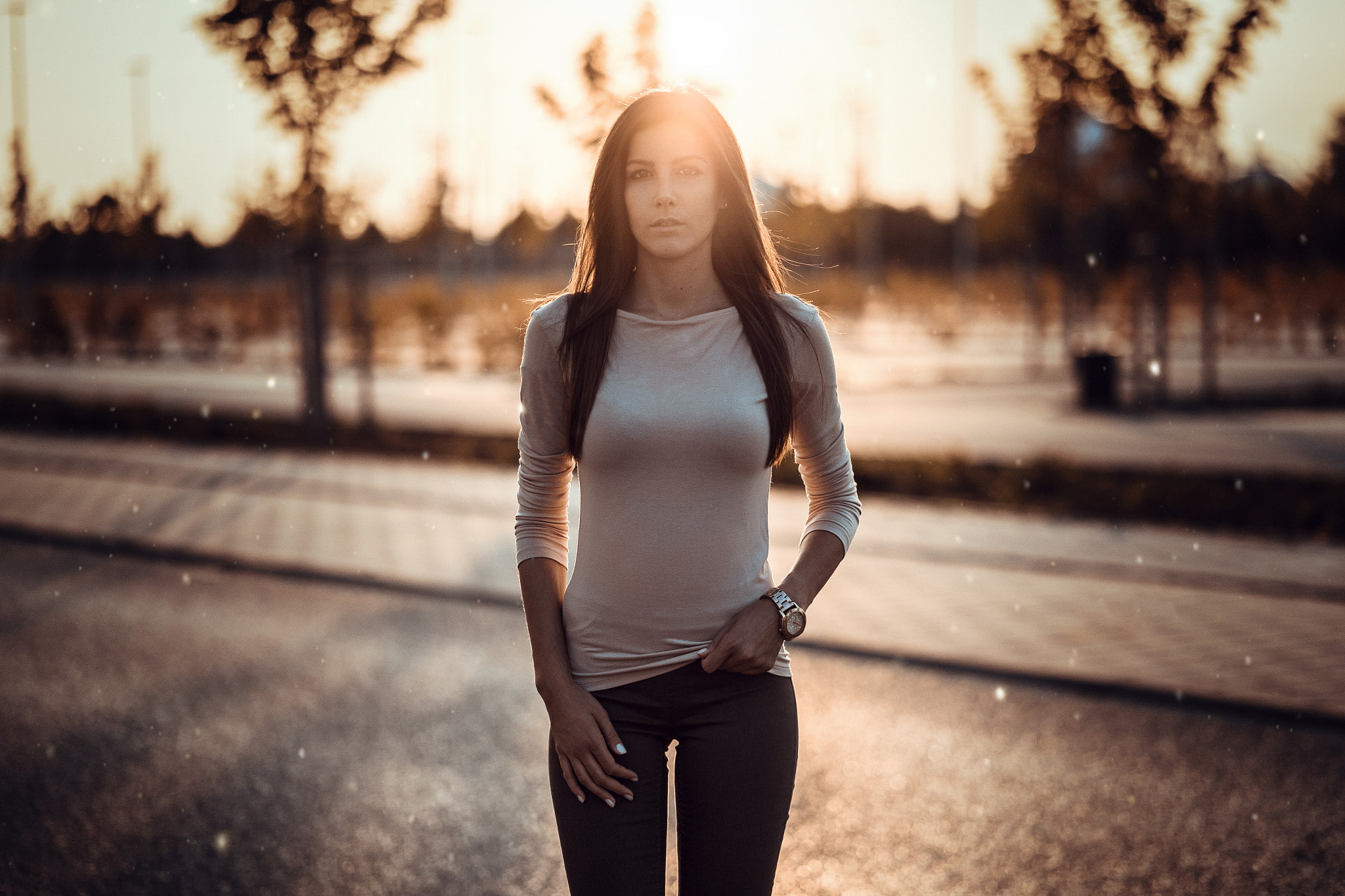 white sweater, 1080P, standing, depth of field, women, looking at viewer, the gap, brown eyes, Anatoli Oskin, brunette, HD Wallpaper