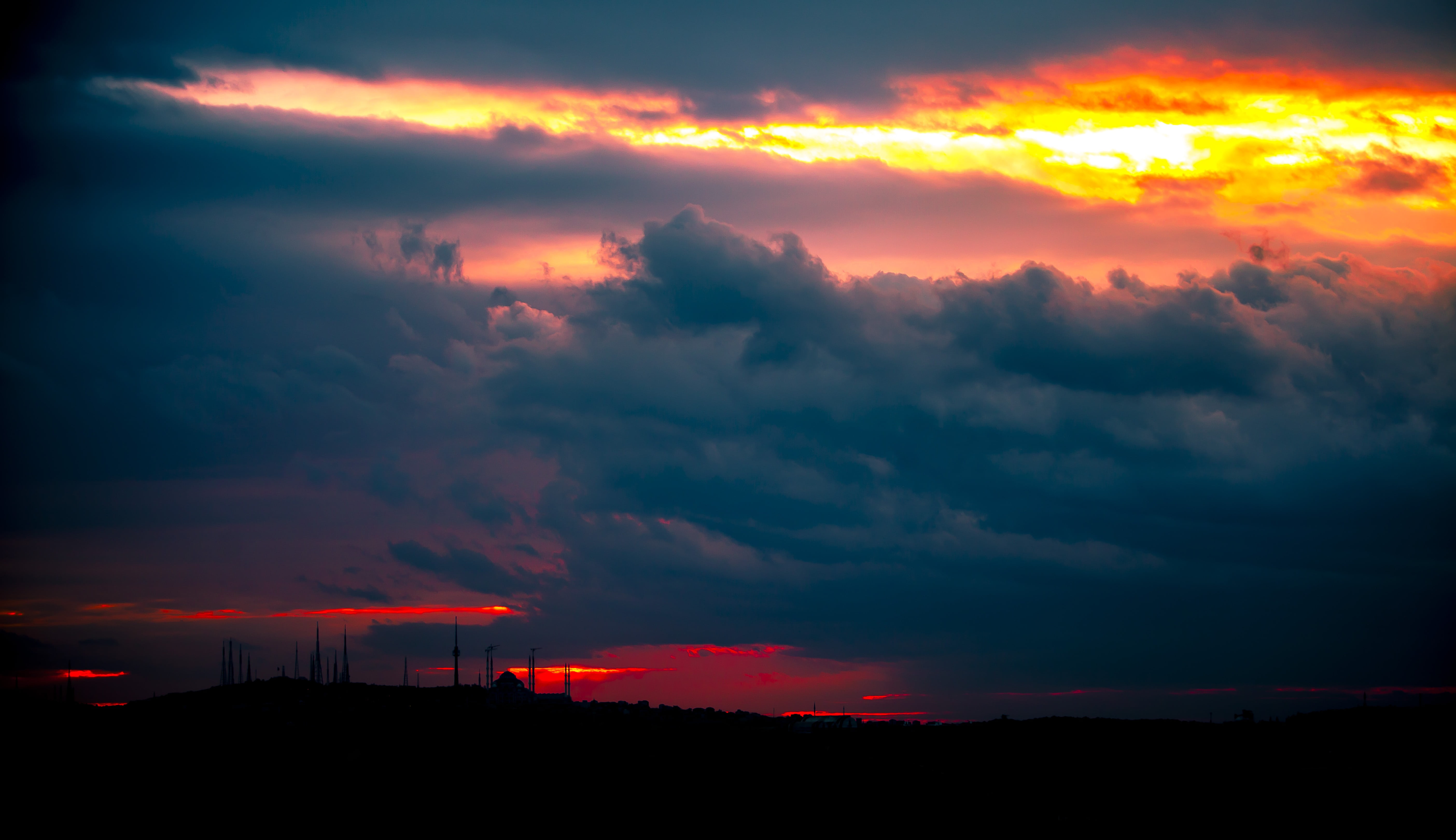eminönü, beauty in nature, the minarets, environment, outdoors, red, nimbus, ominous, cumulus, building exterior, white, no people, background, light, built structure, HD Wallpaper