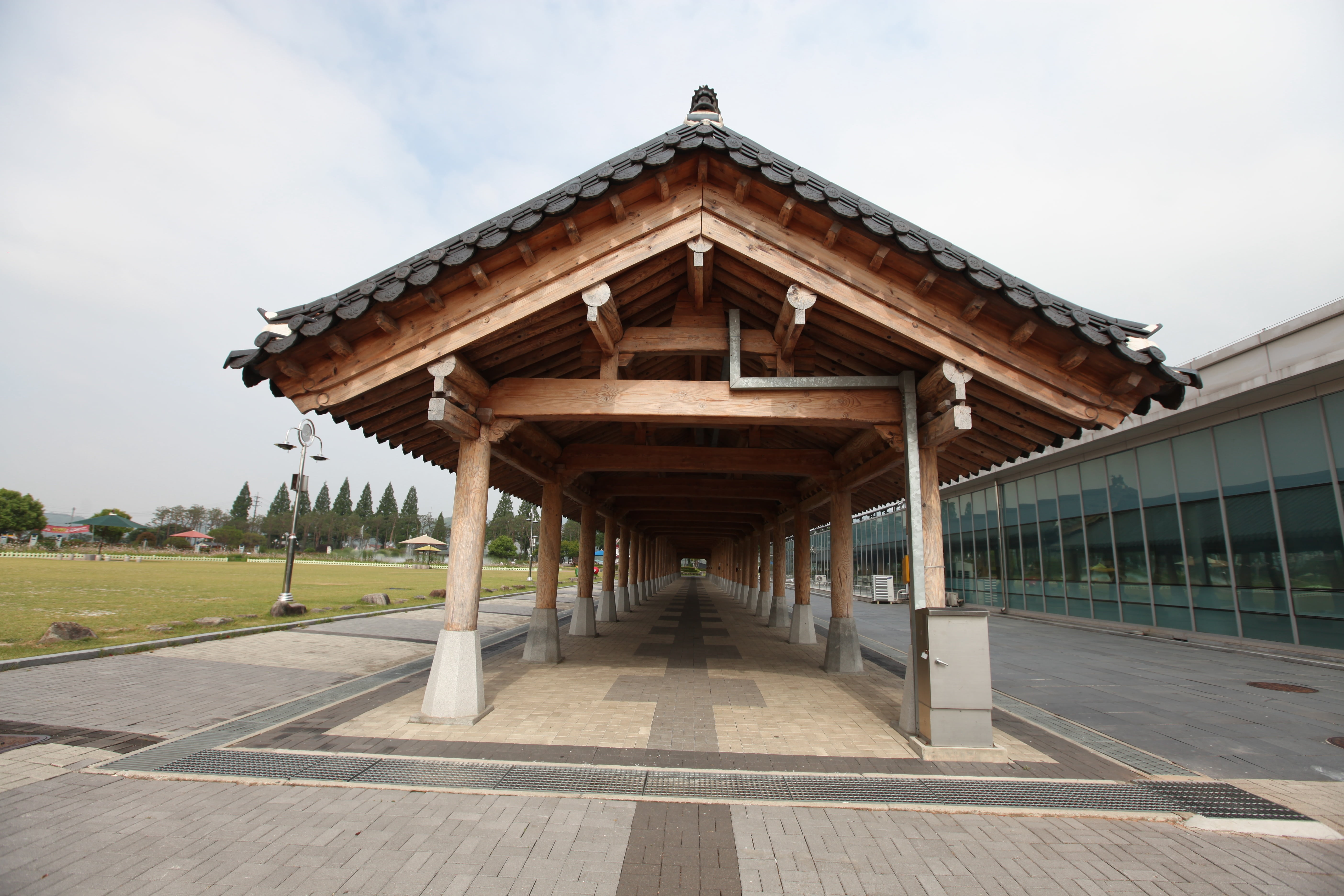 building exterior, roof tile, wood - material, plant, tree, the way forward, day, architecture, travel destinations, cloud - sky, republic of korea, 5K, HD Wallpaper