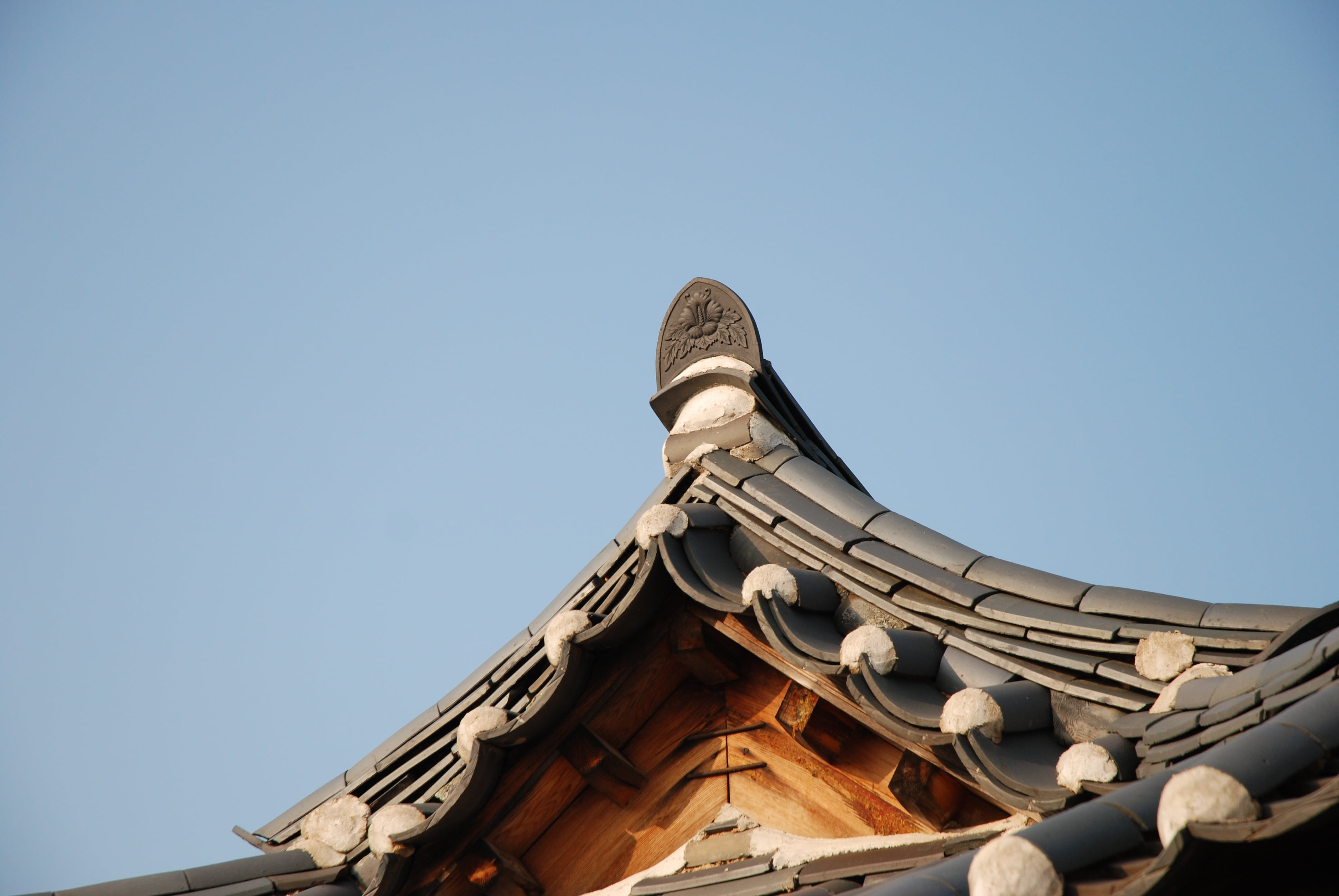 roof, traditional, cultures, travel, copy space, hanok, roof Tile, sky, hahoe village, tourism, temple, clear sky, classic, ornate, history, day, the past, HD Wallpaper