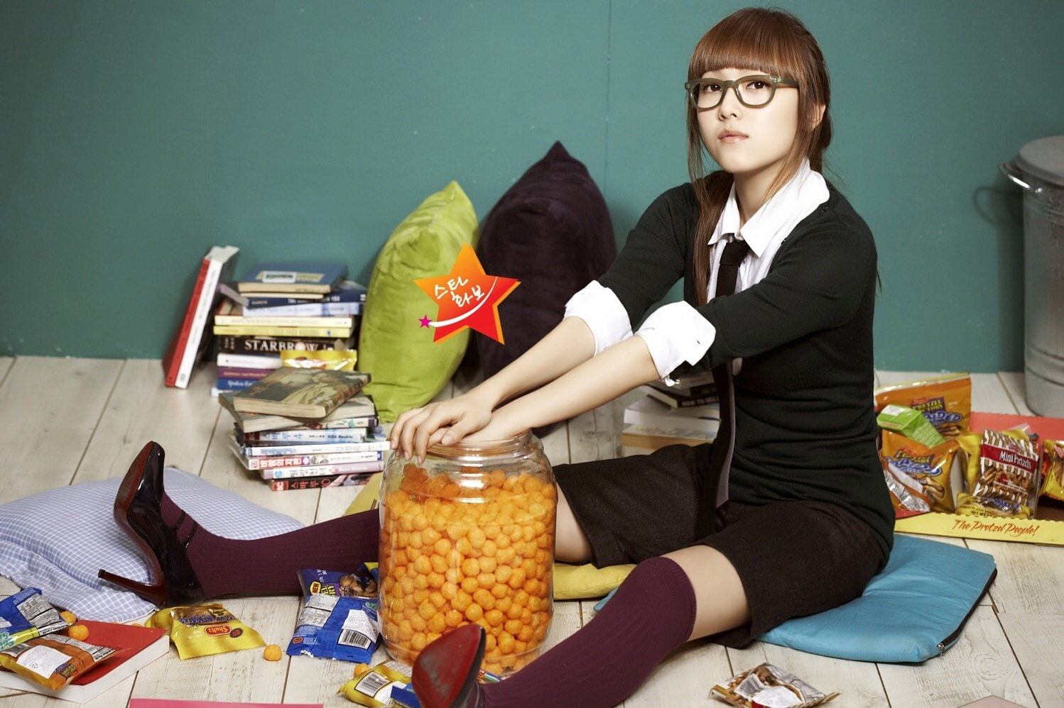 Asian, High Heels, Korean, young women, eyeglasses, adult, SNSD, business person, business, one person, Band (Music), food and drink, Jessica Jeong, food, HD Wallpaper