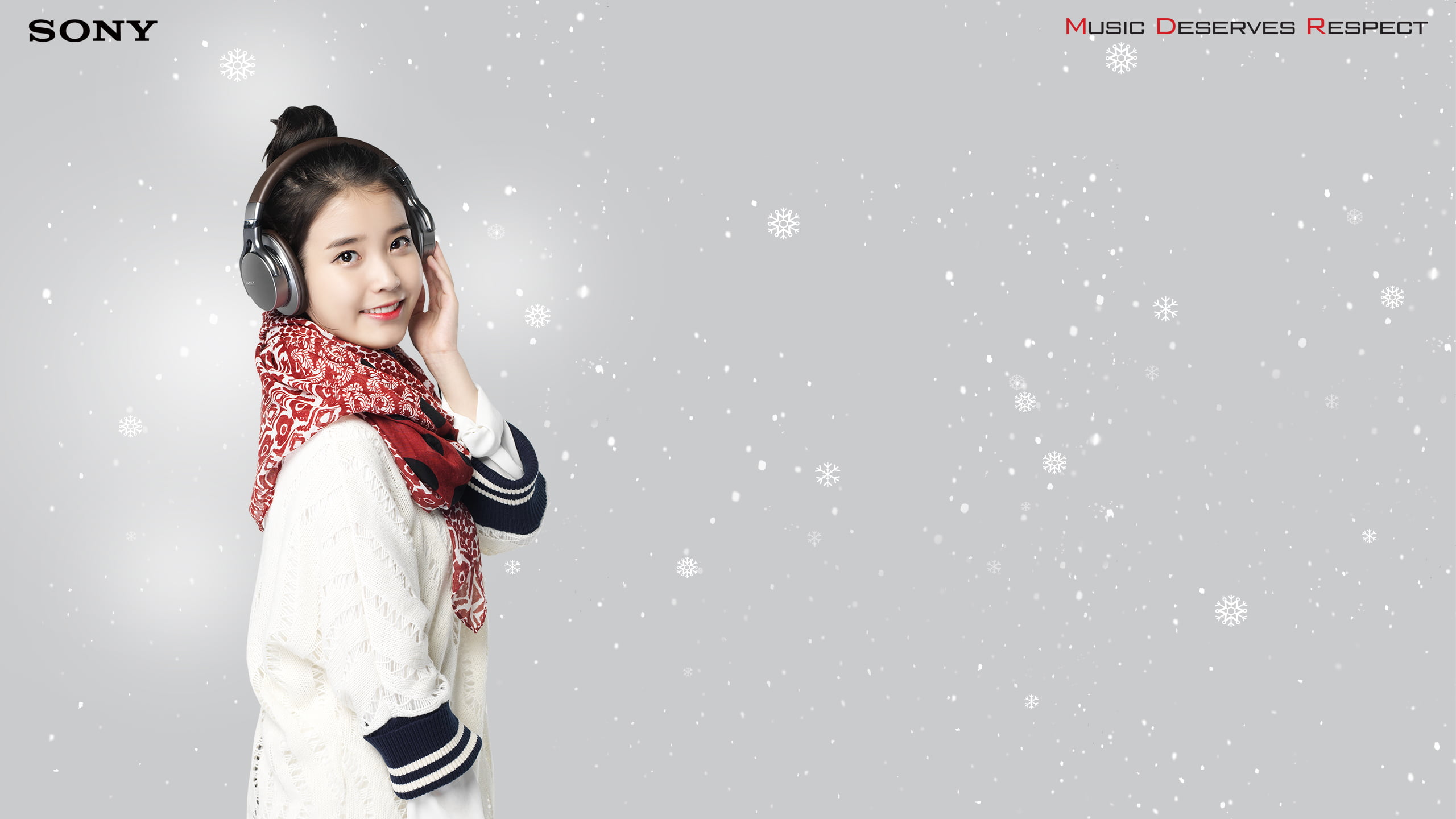 three quarter length, standing, young adult, k-pop, young women, innocence, korean, winter, oriental, clothing, kpop, women, music, cold temperature, smiling, HD Wallpaper